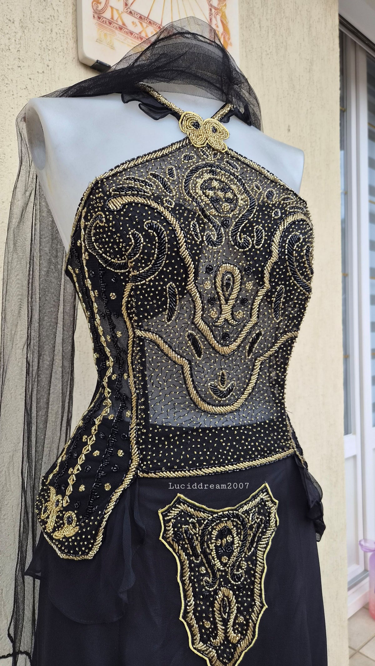 Black and gold silk set