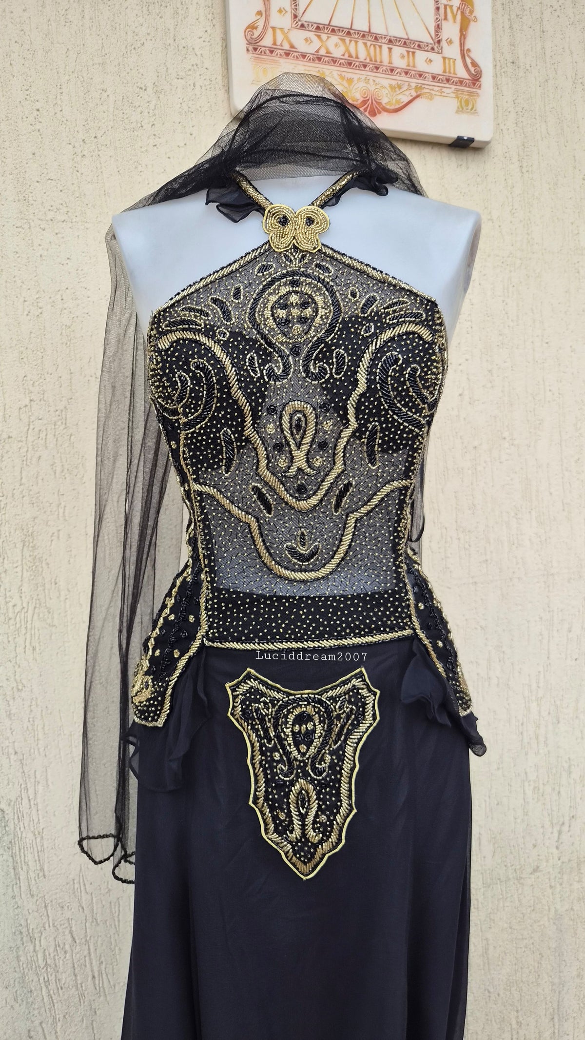 Black and gold silk set