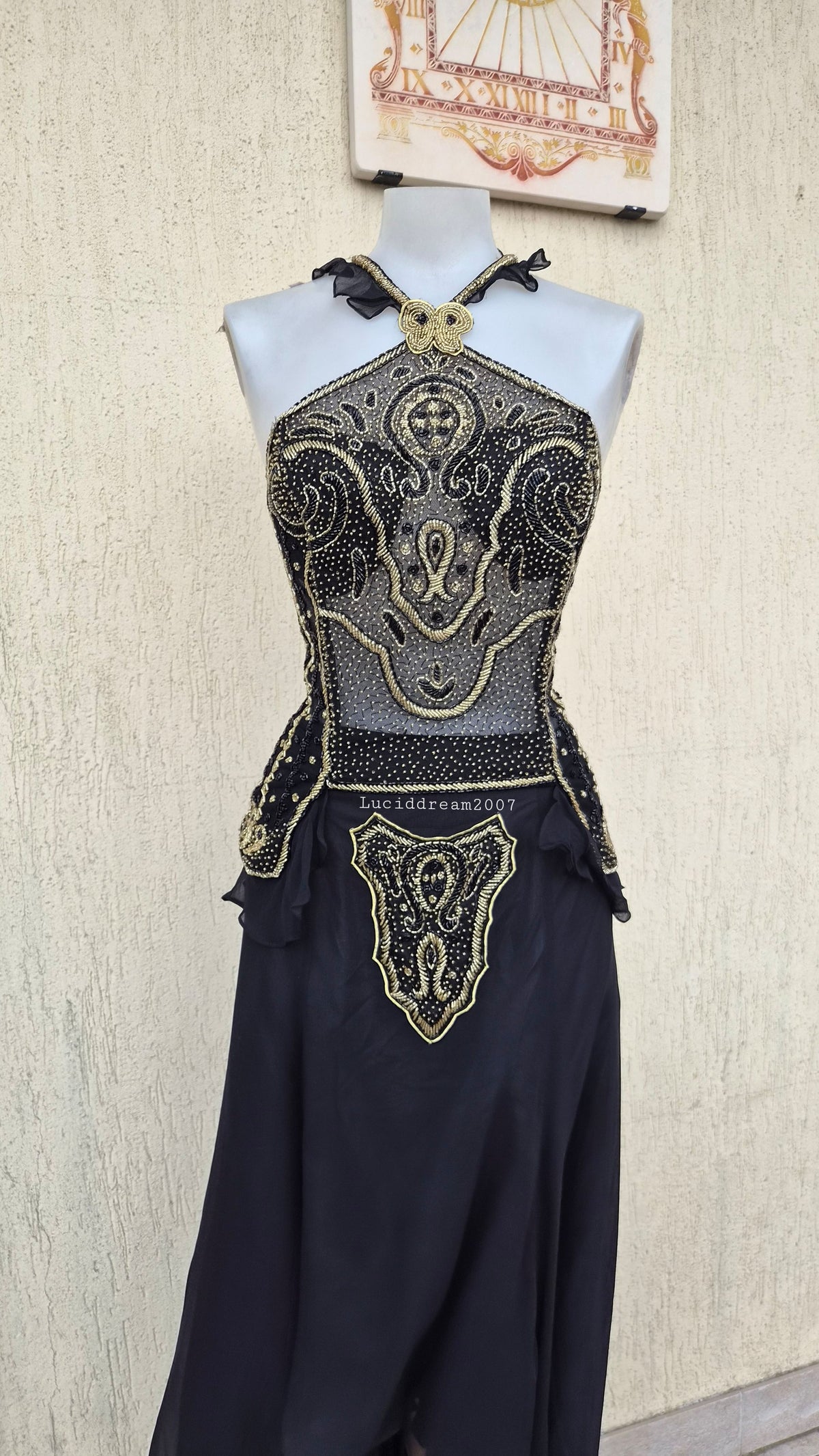 Black and gold silk set