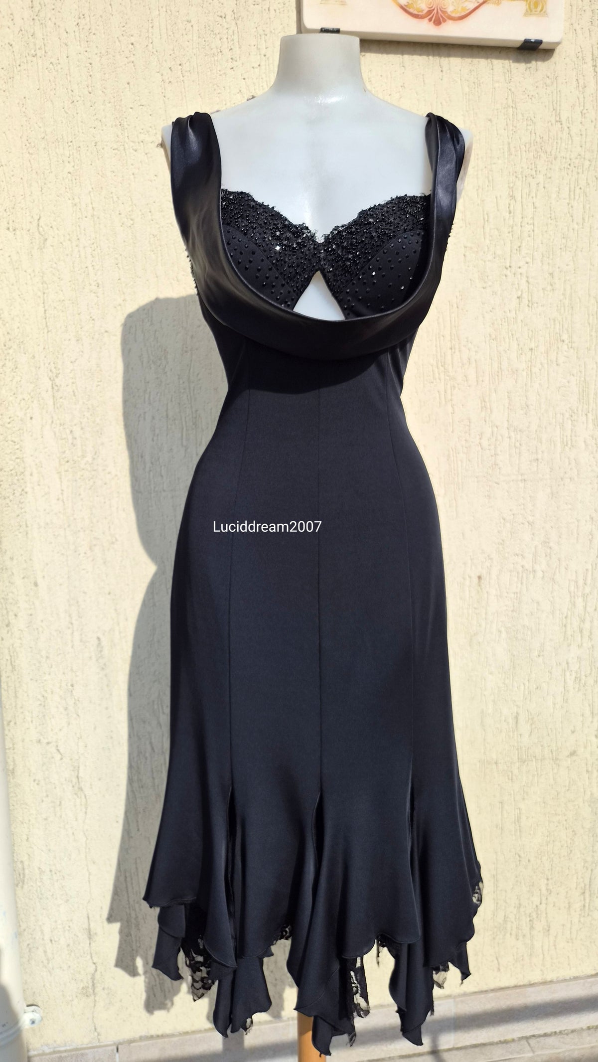Robe noire effet superposition