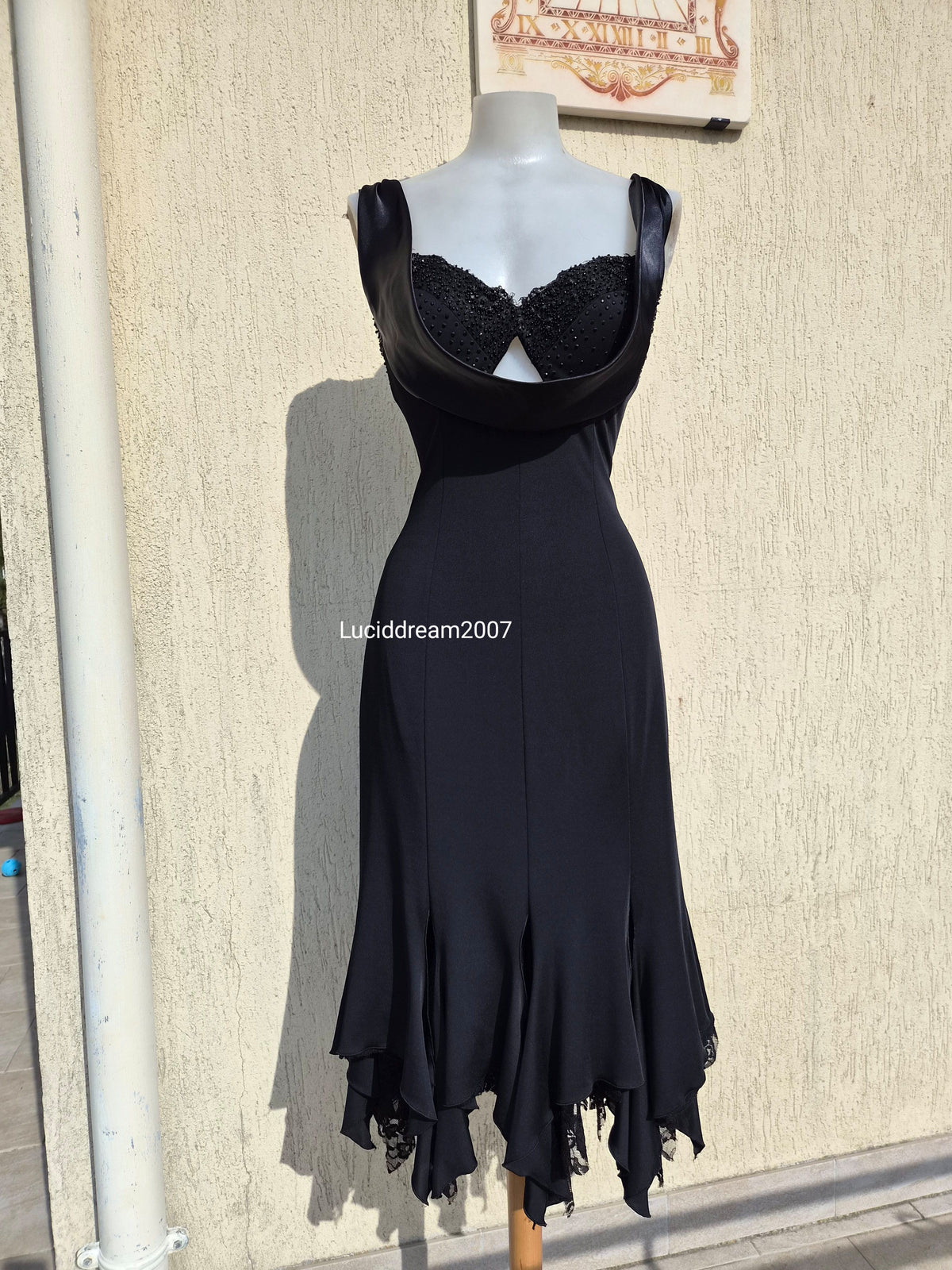 Robe noire effet superposition