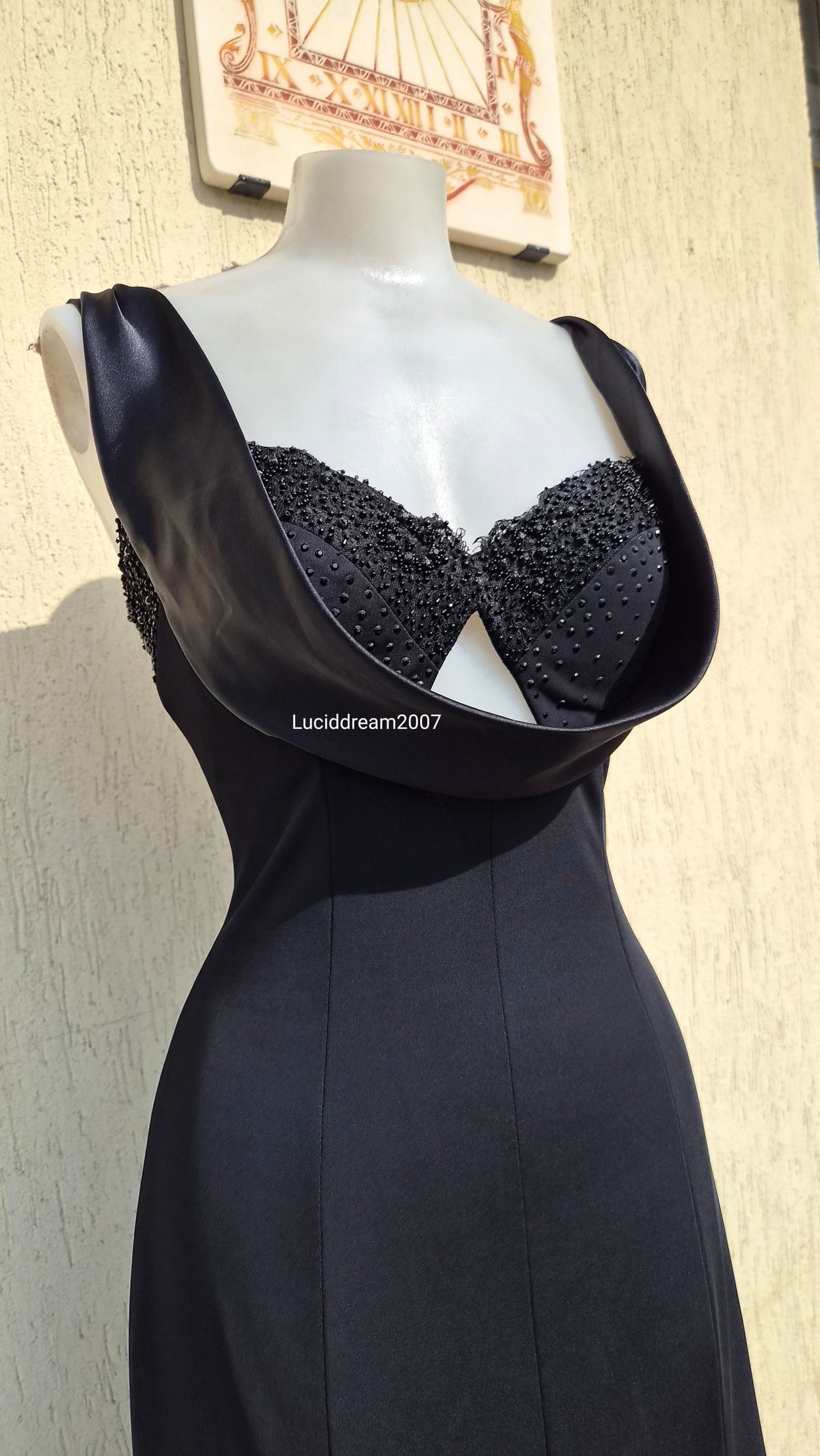 Robe noire effet superposition