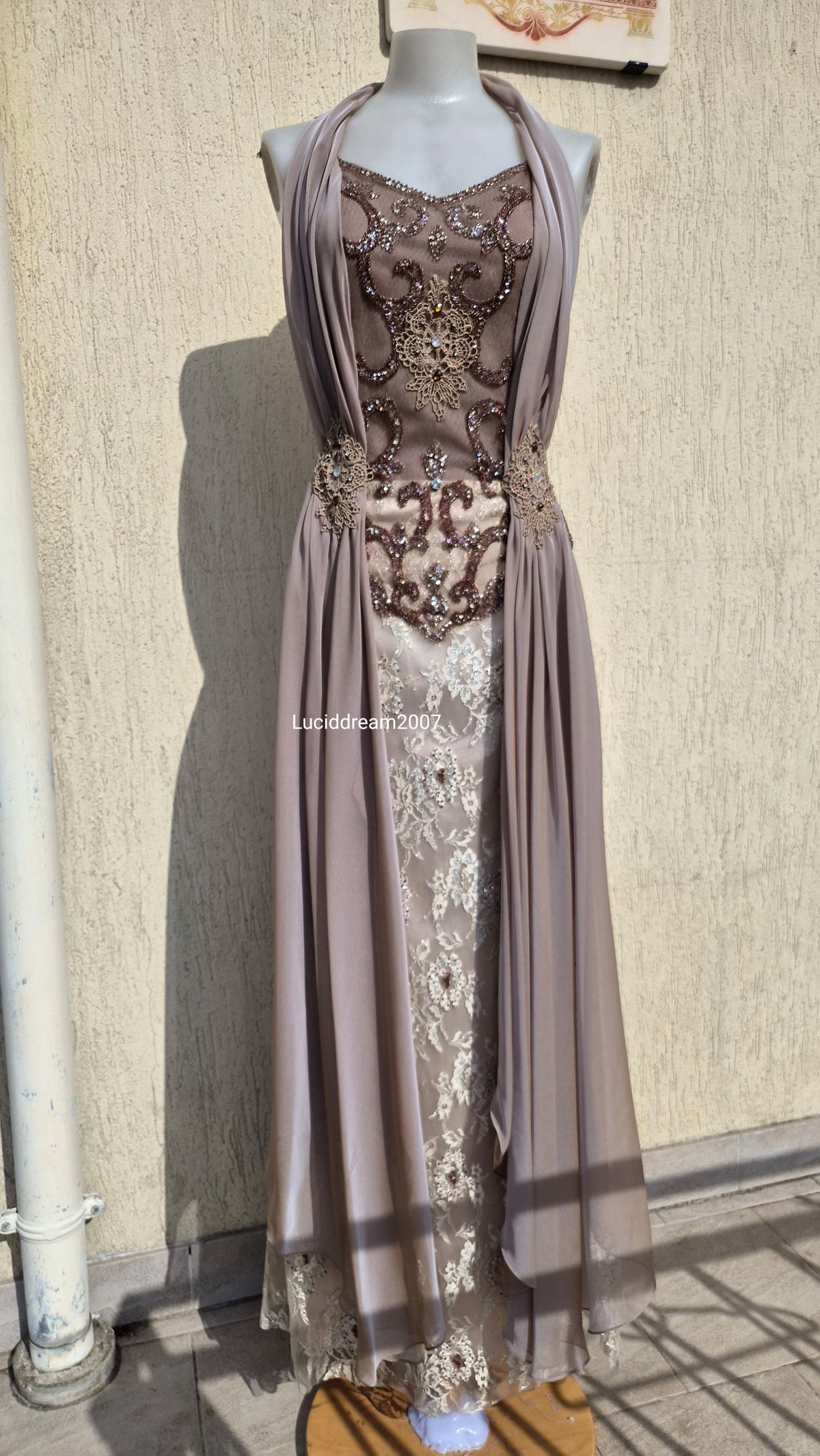 Robe de soirée brodée