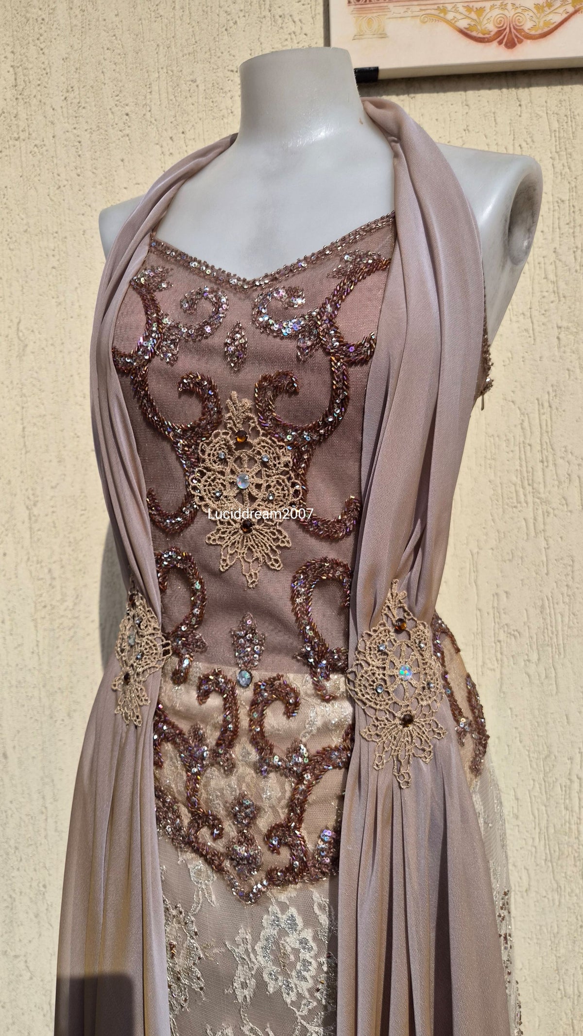Robe de soirée brodée