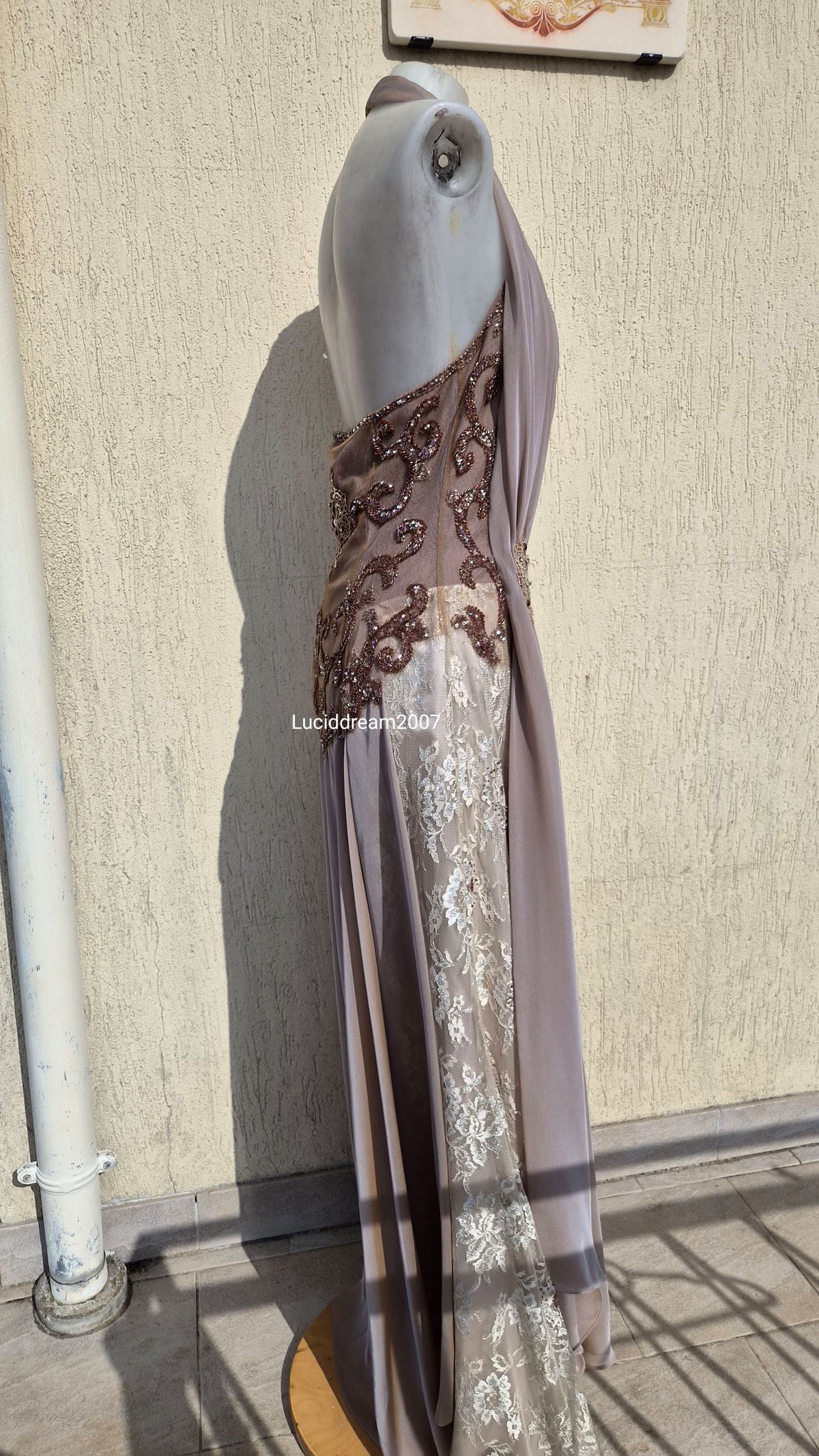 Robe de soirée brodée