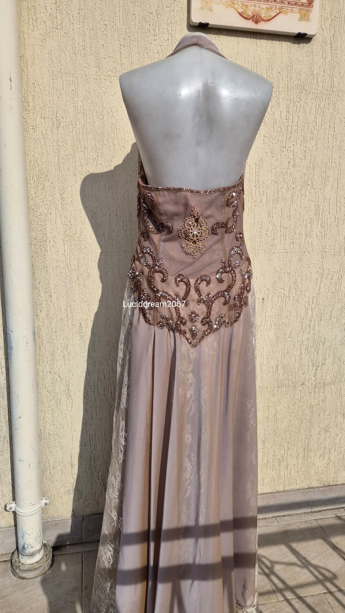 Robe de soirée brodée