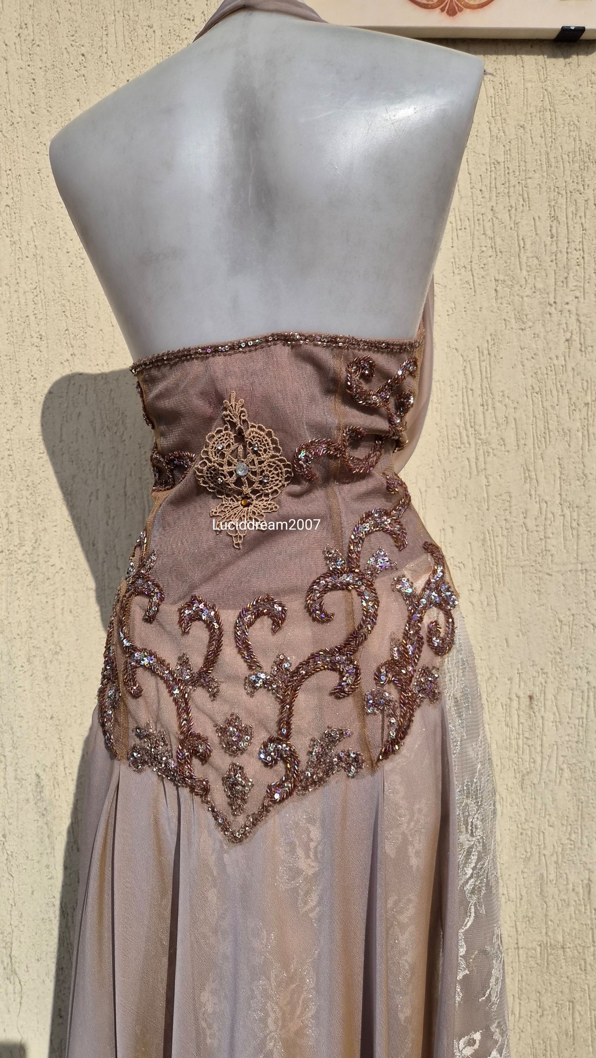 Robe de soirée brodée