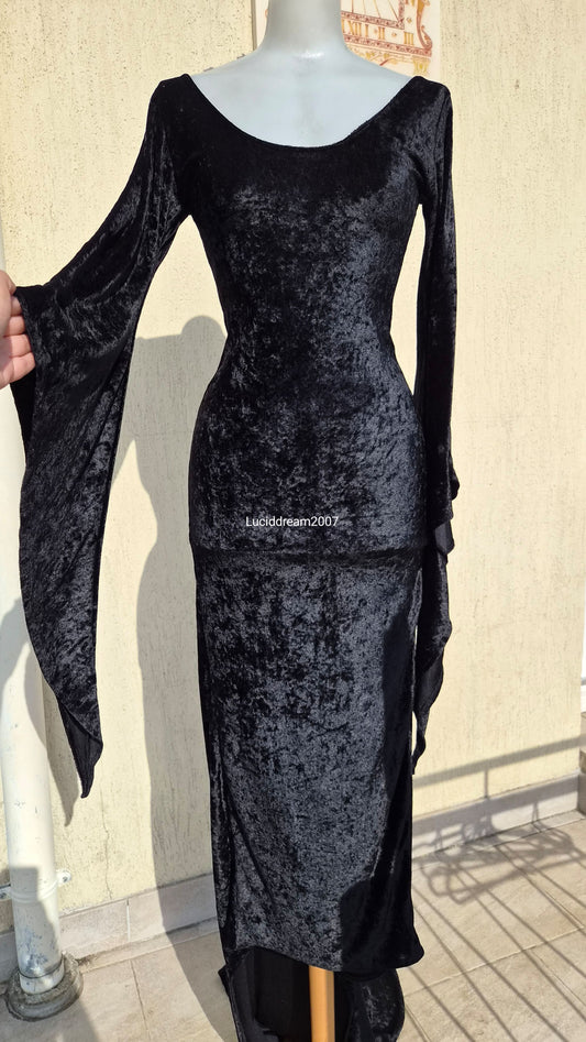 Longue robe en velours noir The Black Rose