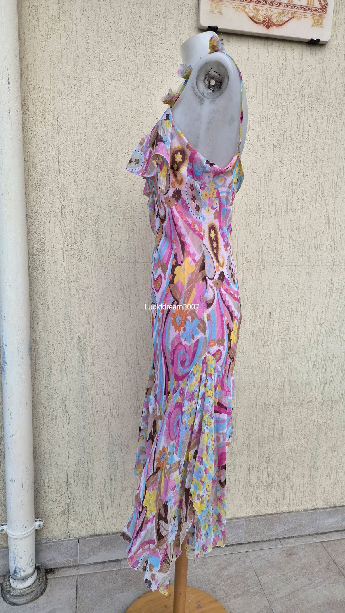 Robe florale à volants