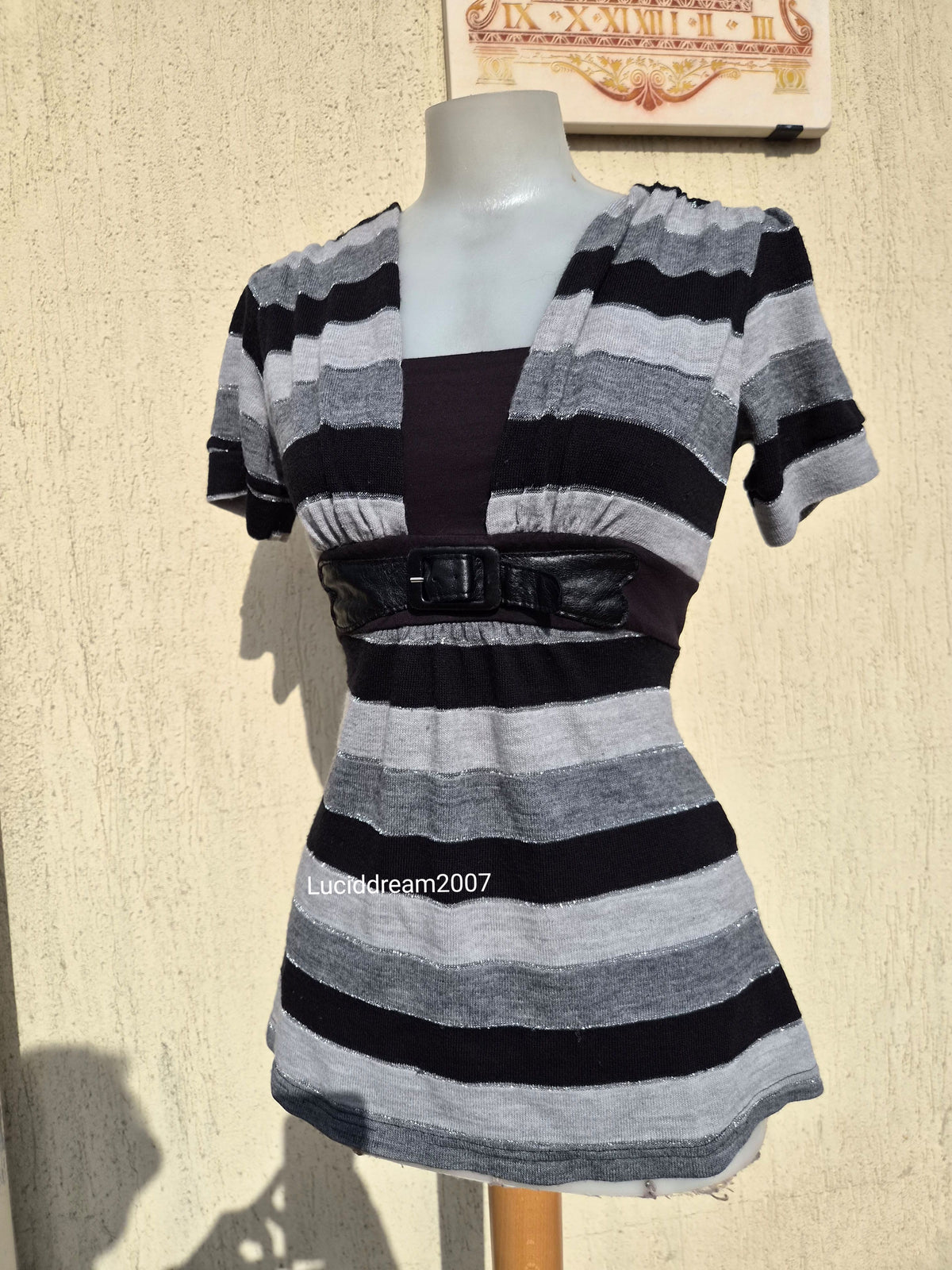 Short-sleeved striped top