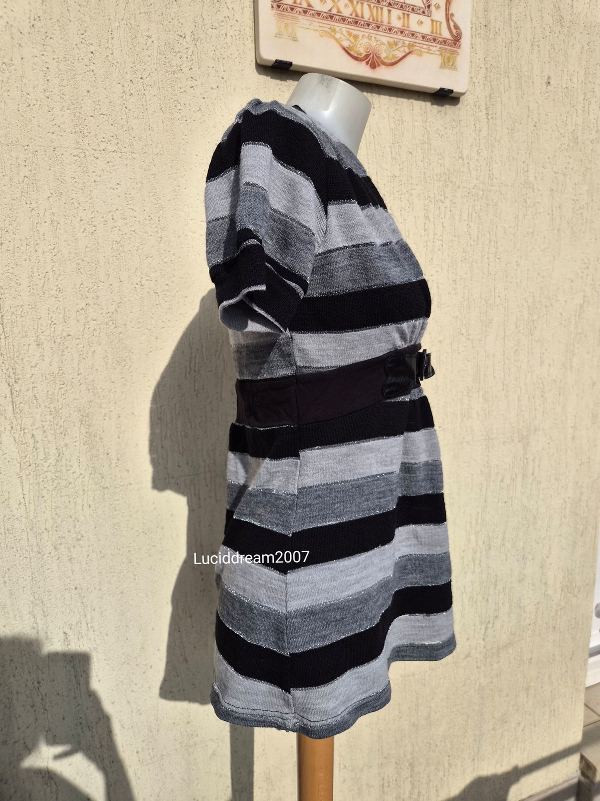 Short-sleeved striped top