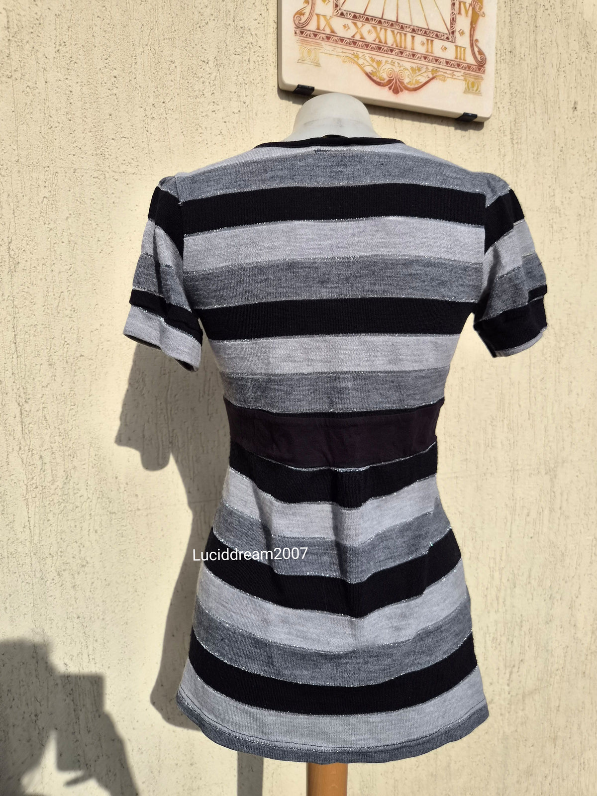 Short-sleeved striped top