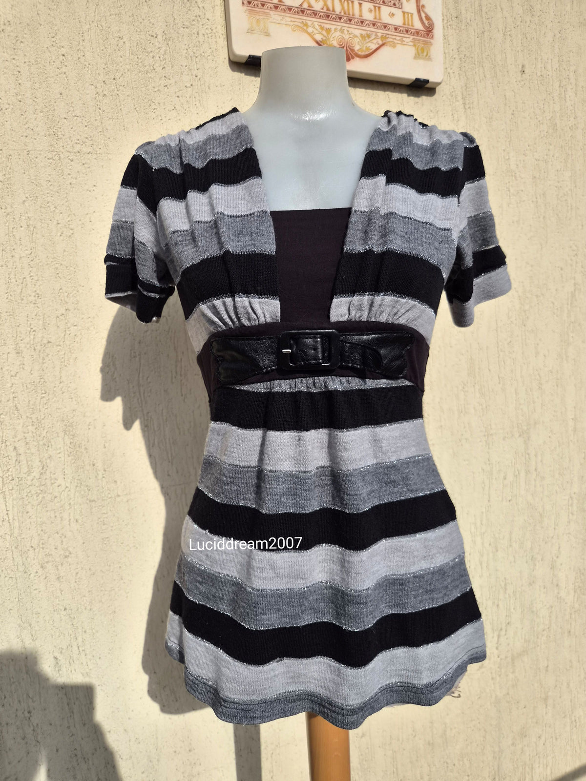 Short-sleeved striped top