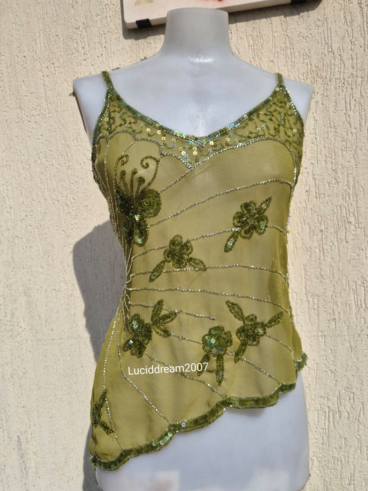 Haut en voile et sequins verts