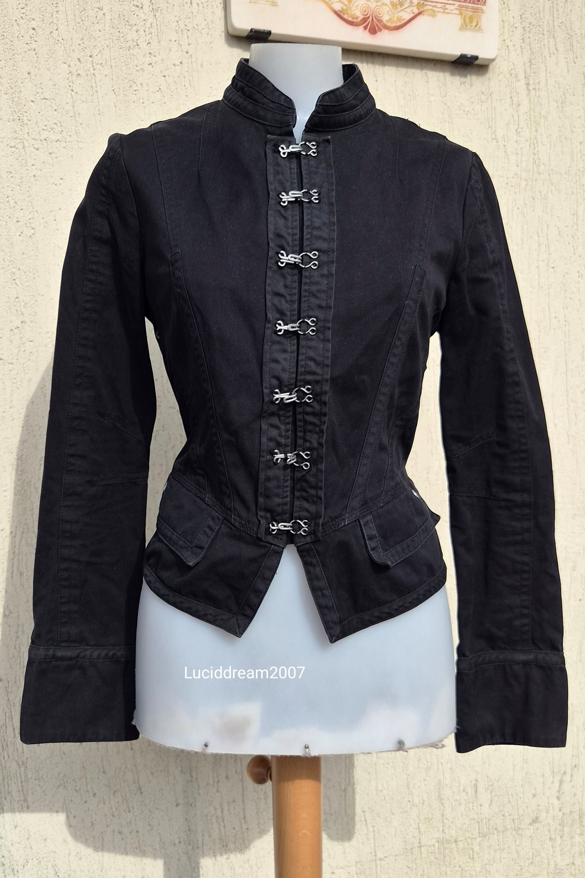 Veste noire fermeture Hook & eye