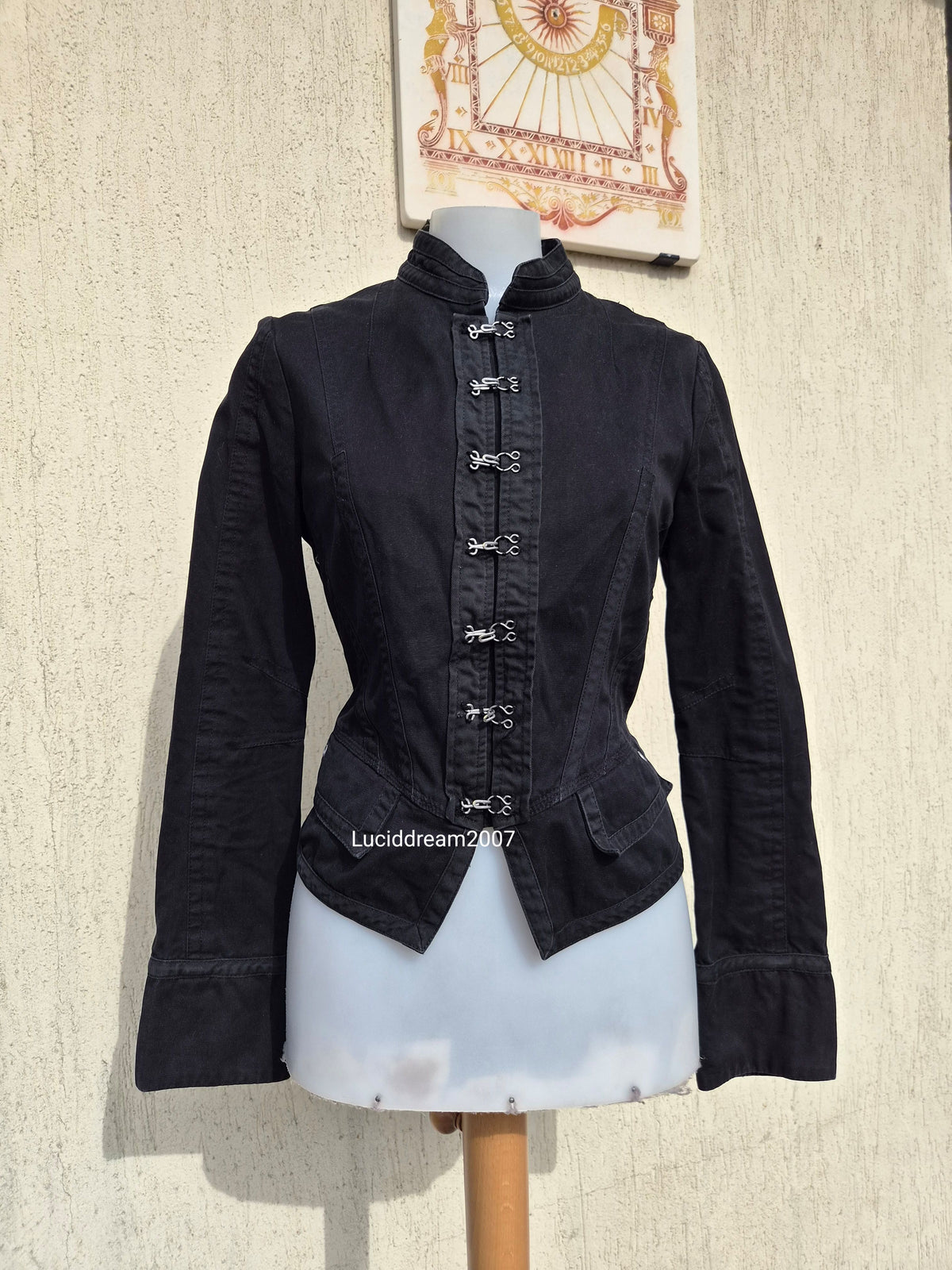 Veste noire fermeture Hook & eye