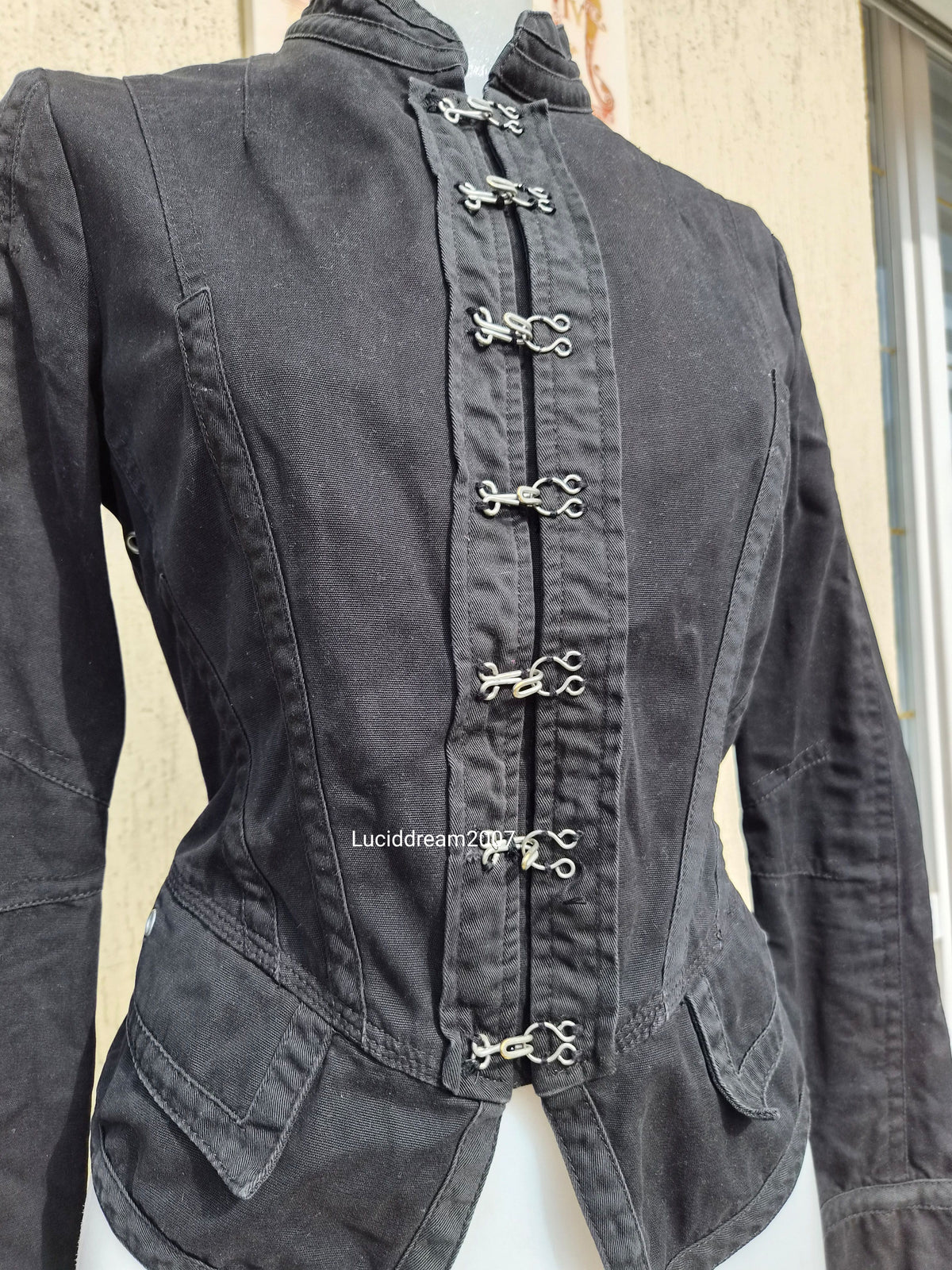 Veste noire fermeture Hook & eye