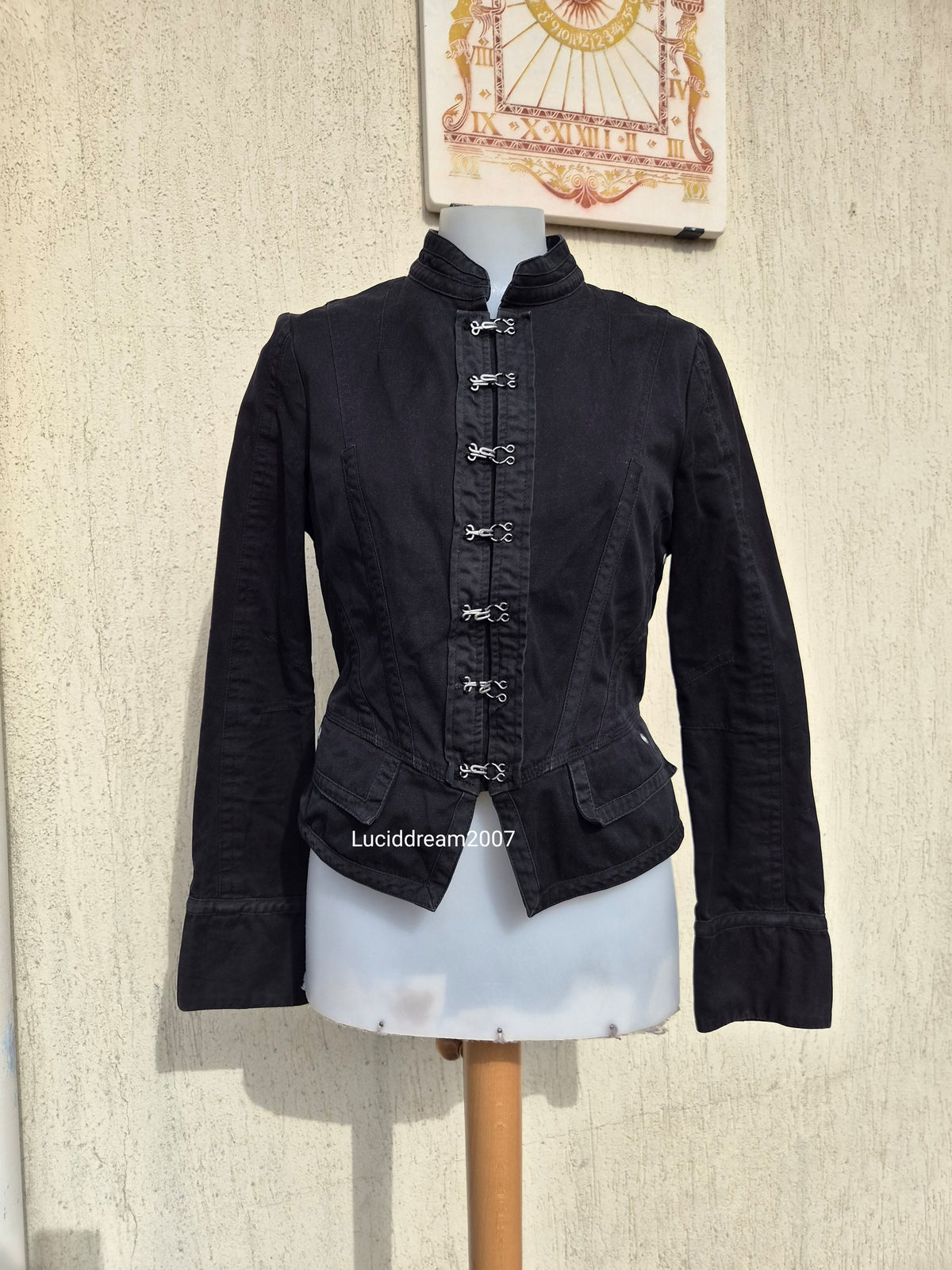 Veste noire fermeture Hook & eye