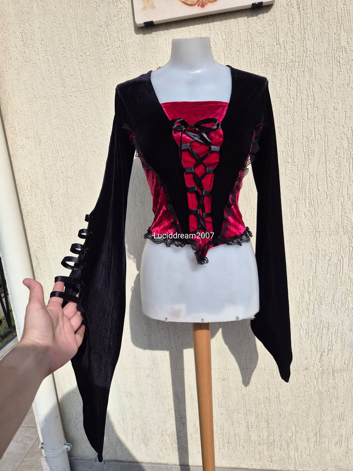 Black and red velvet top
