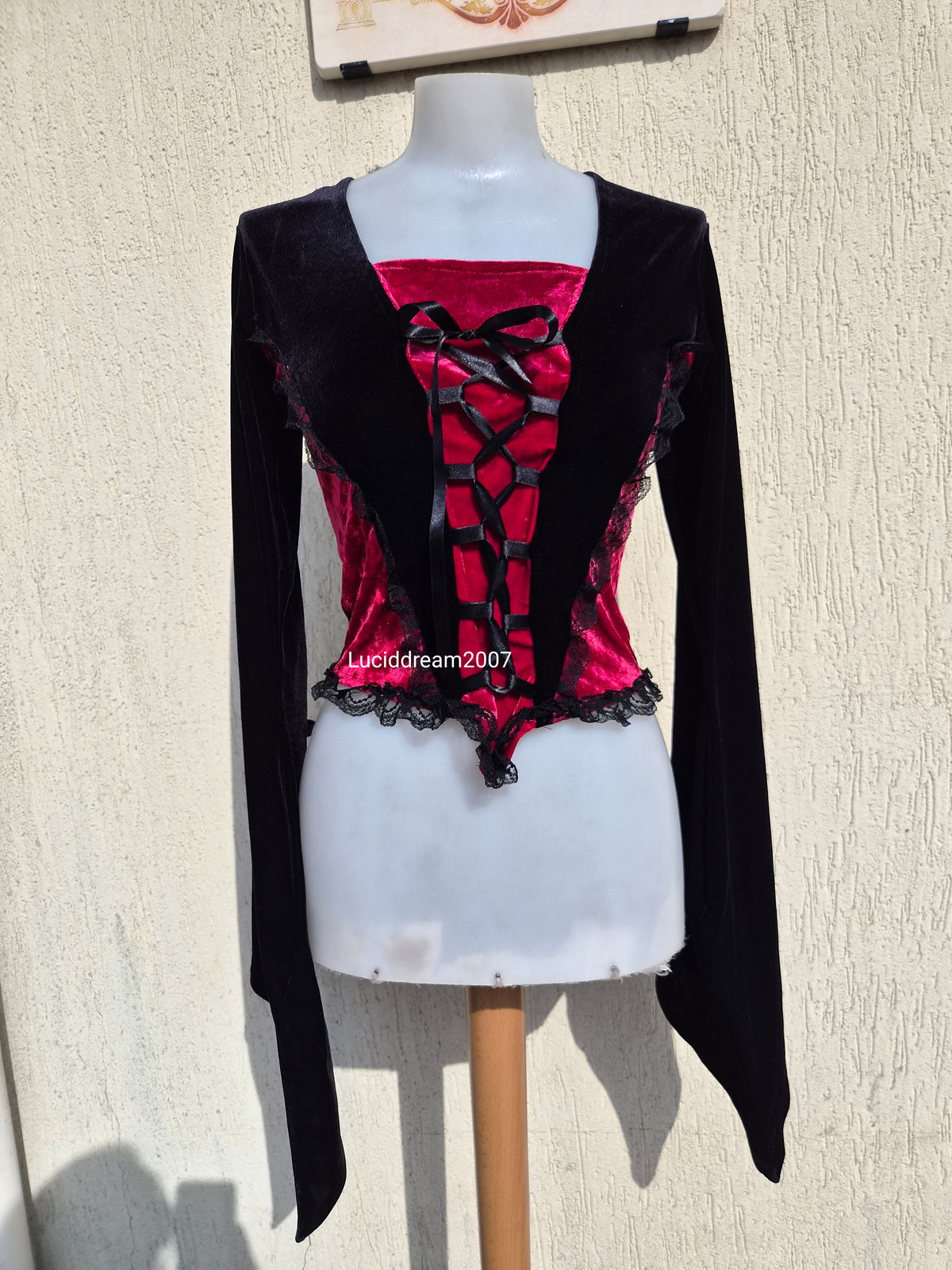 Black and red velvet top