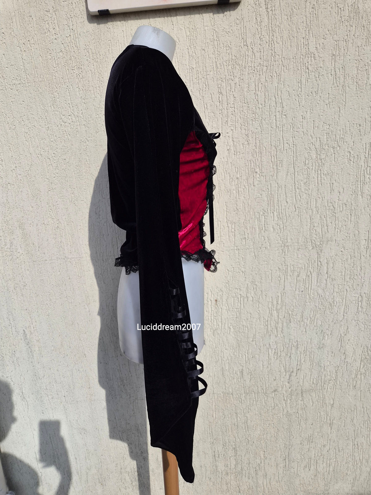 Black and red velvet top