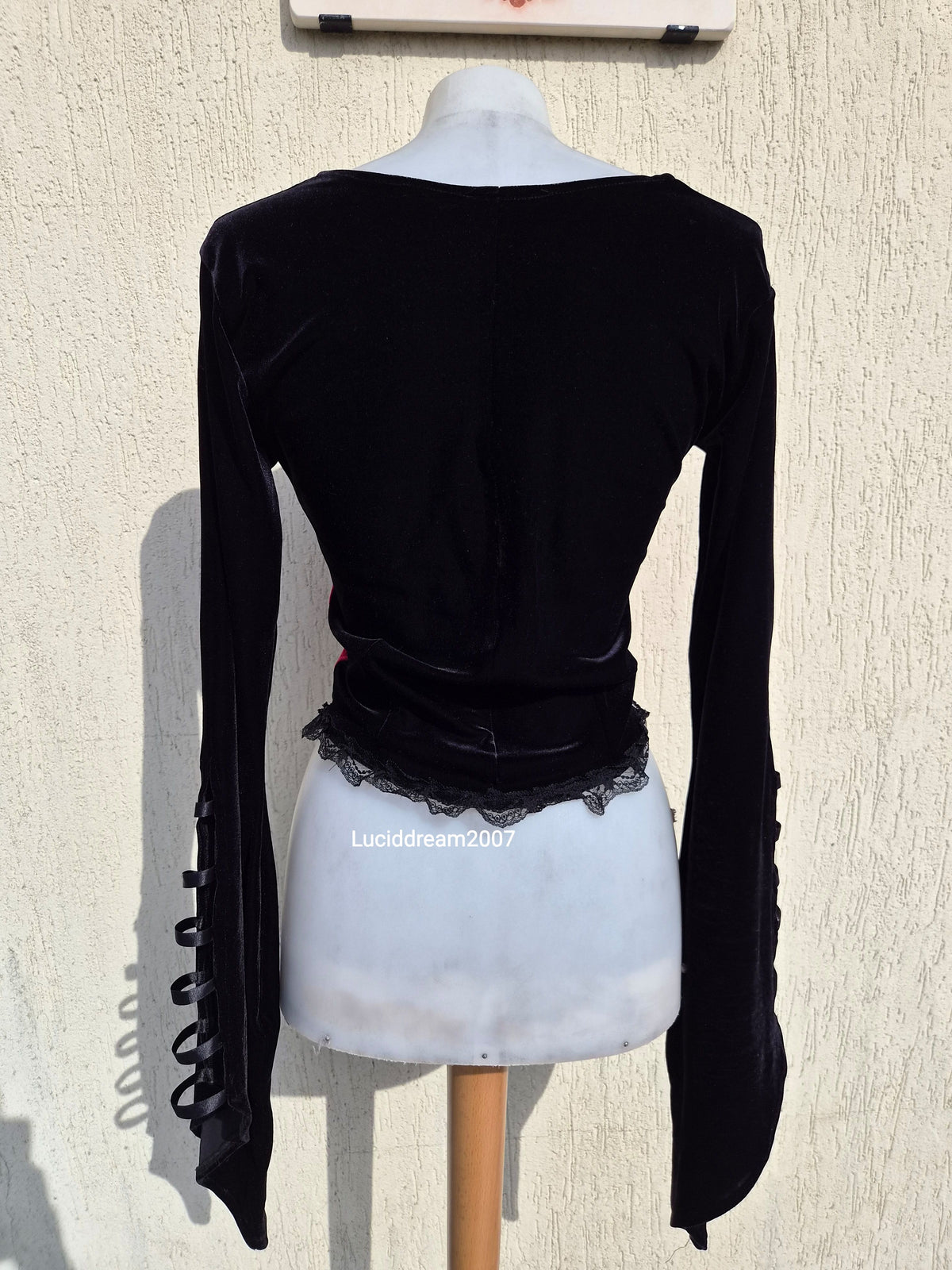 Black and red velvet top