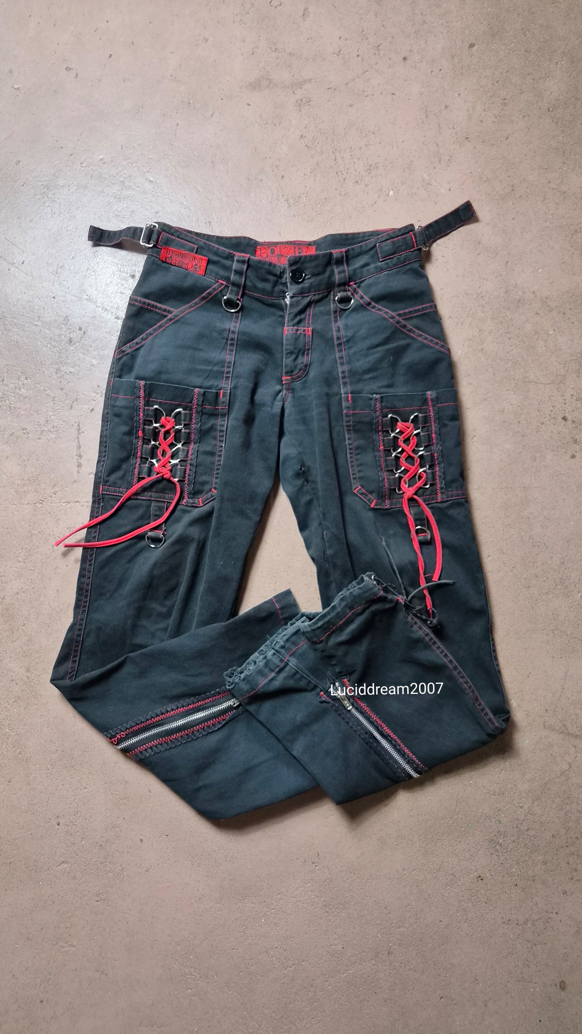 Pantalon noir et rouge Poizen Industries