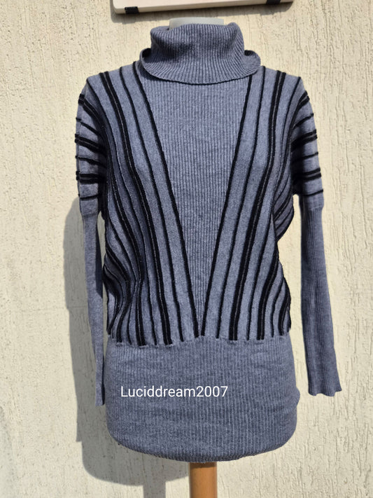 Pull gris rayé manches chauve-souris