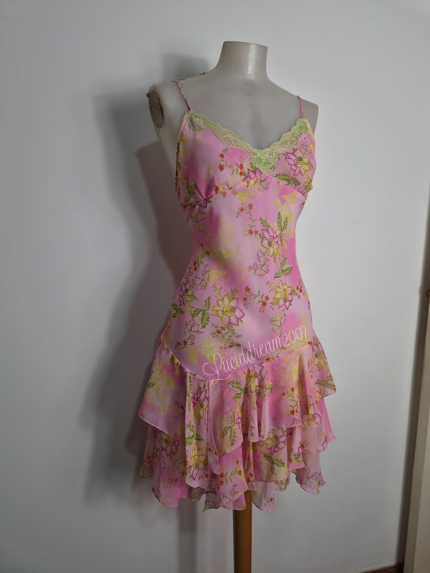 Robe en voile fleurie