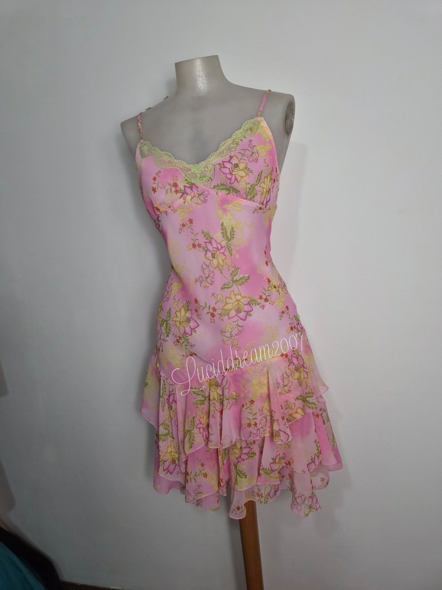 Robe en voile fleurie
