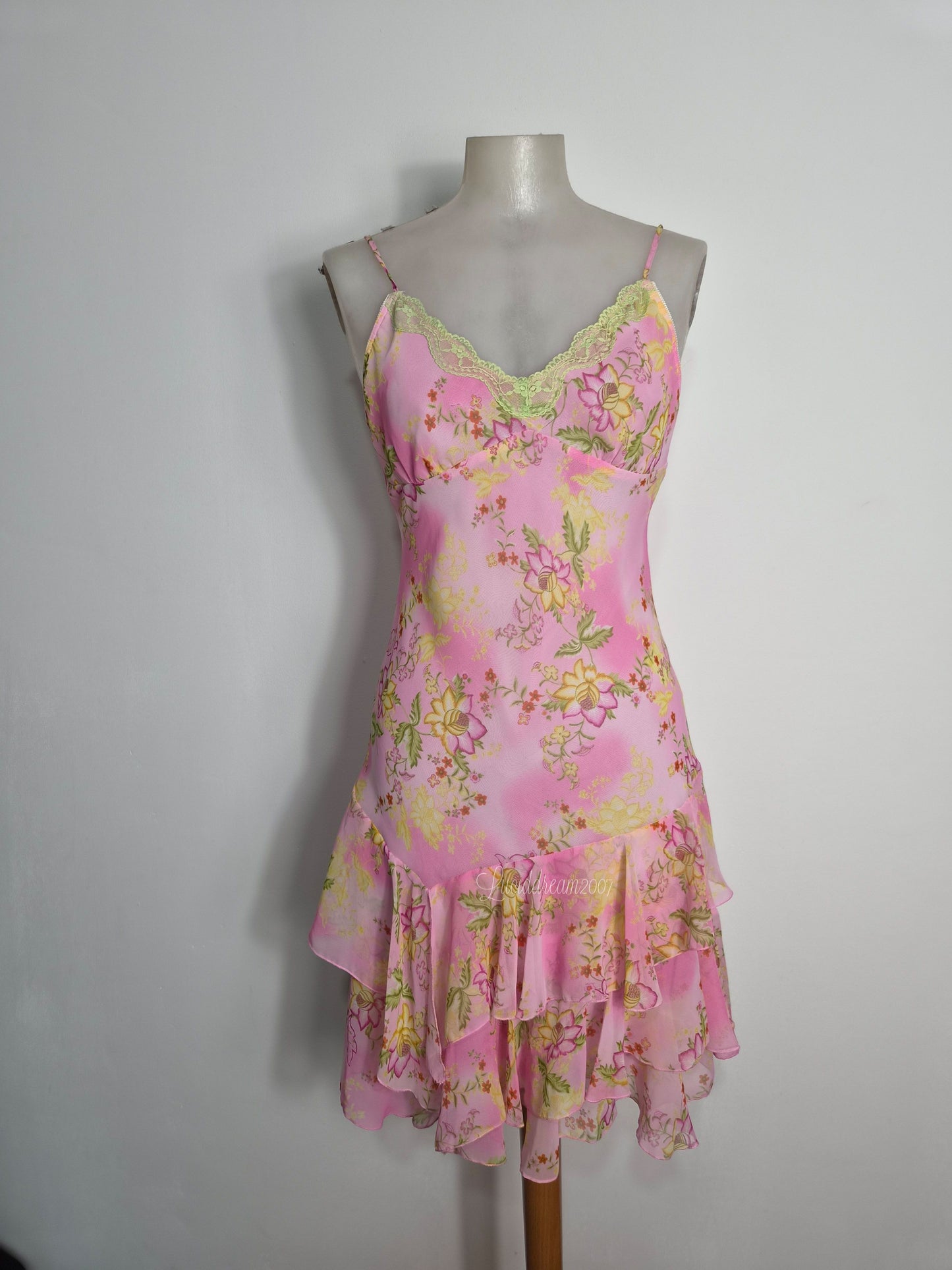 Robe en voile fleurie