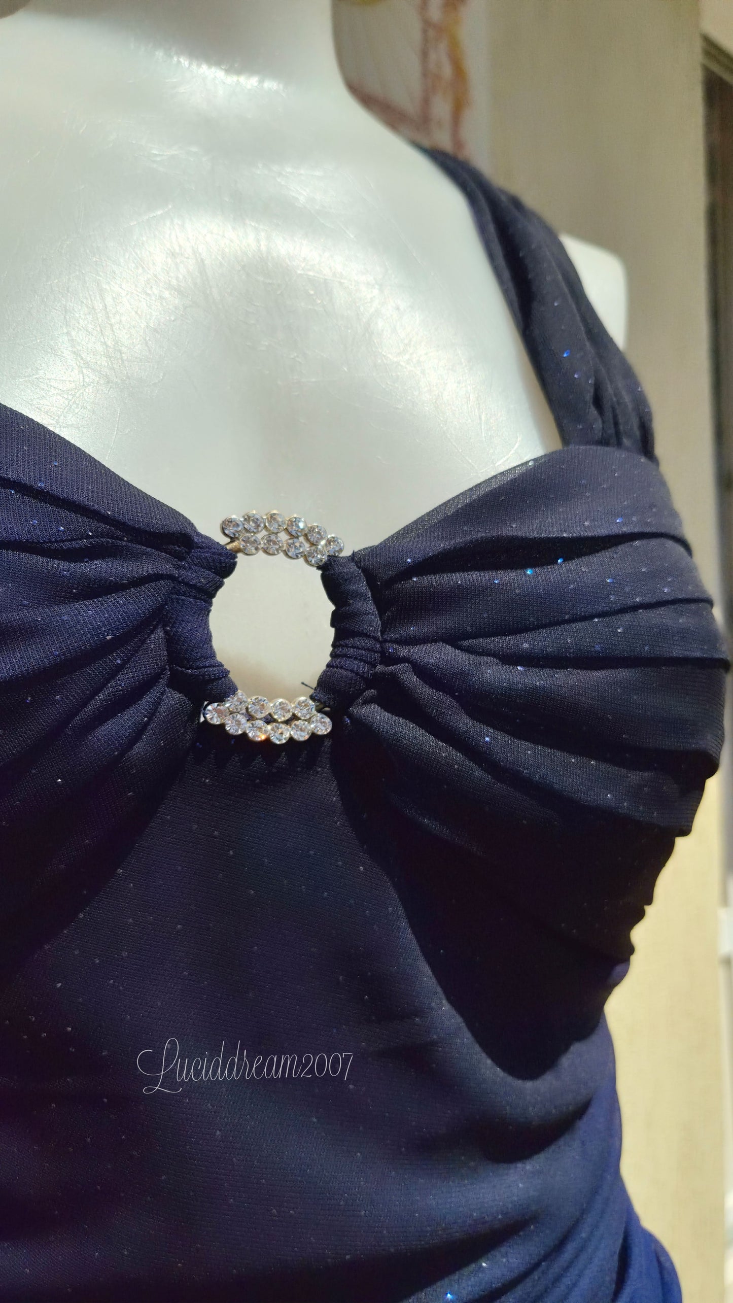 Robe bleue dégradée et brillante Betsy & Adam