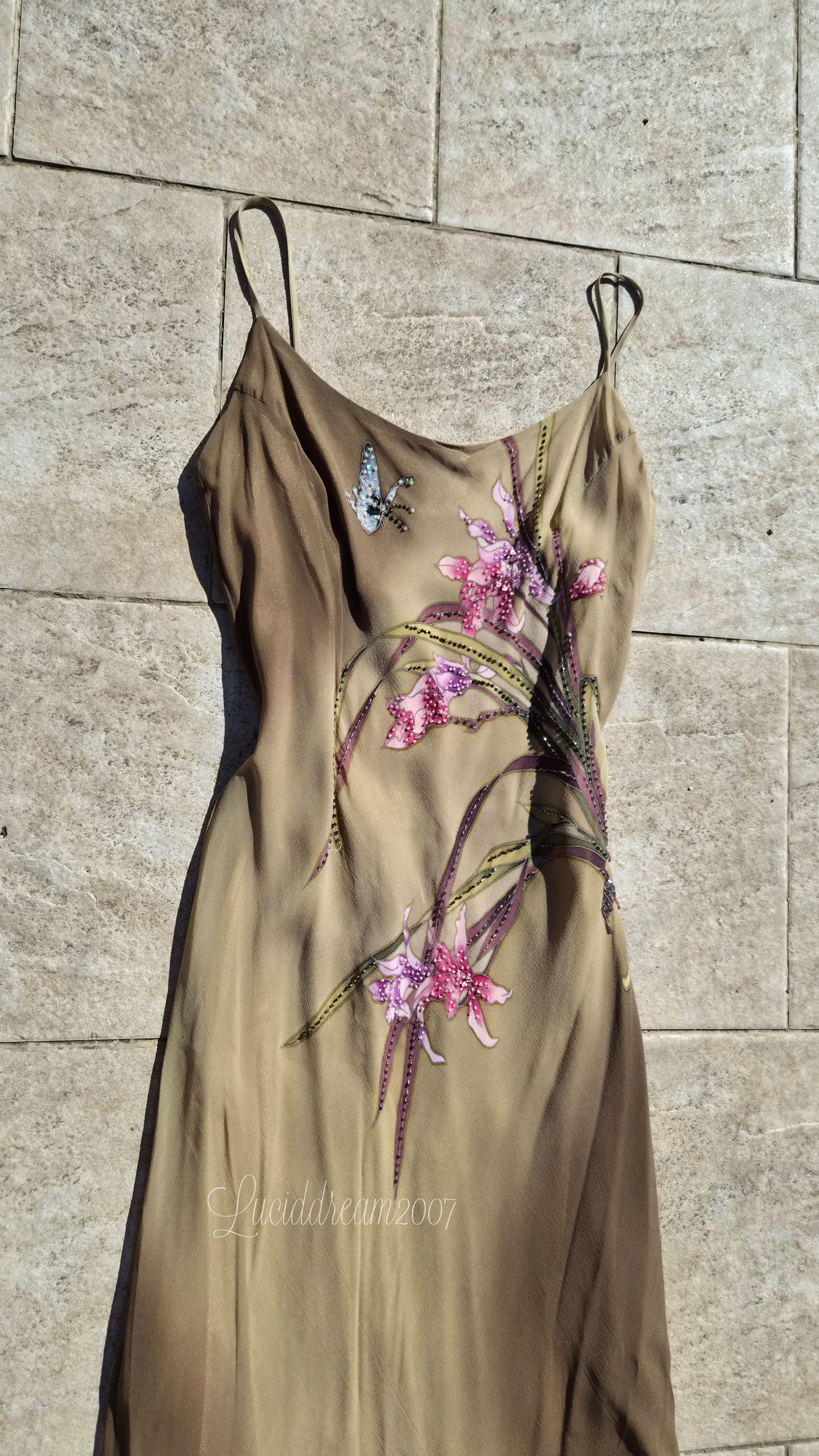 Robe en soie motif florale