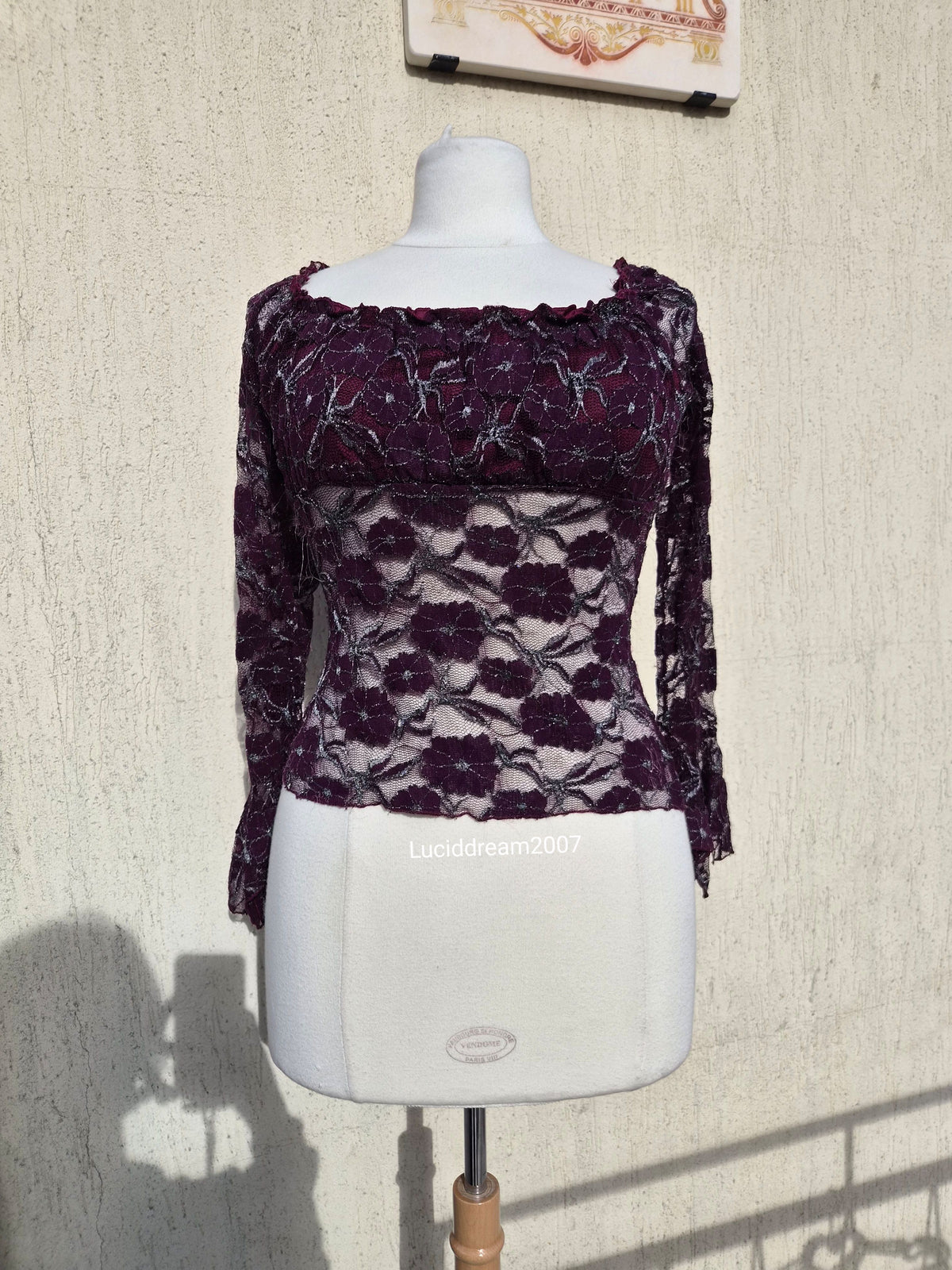 Haut en dentelle violet