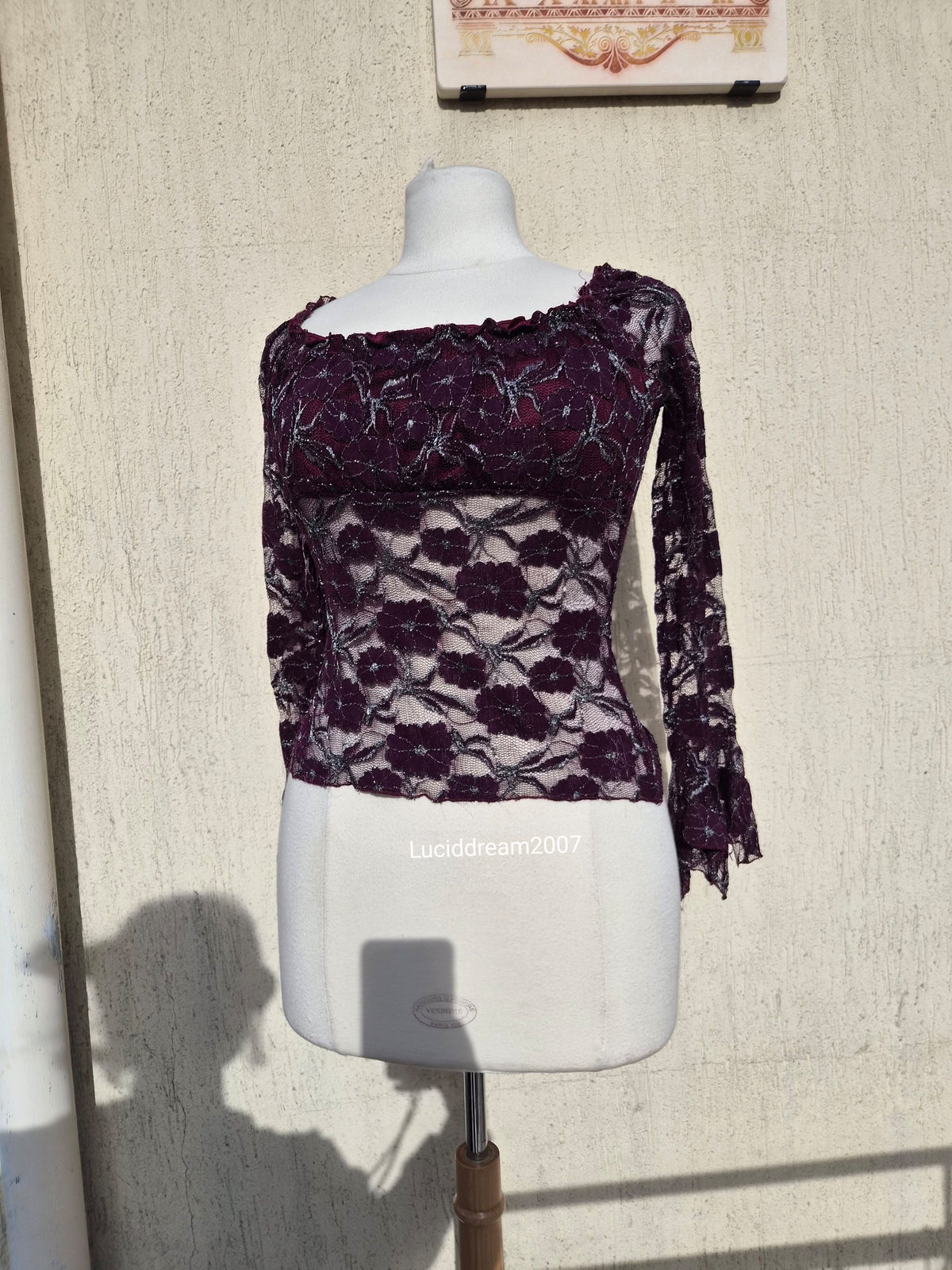 Haut en dentelle violet