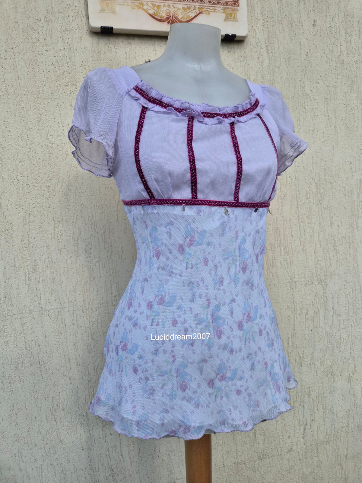 Haut en voile floral