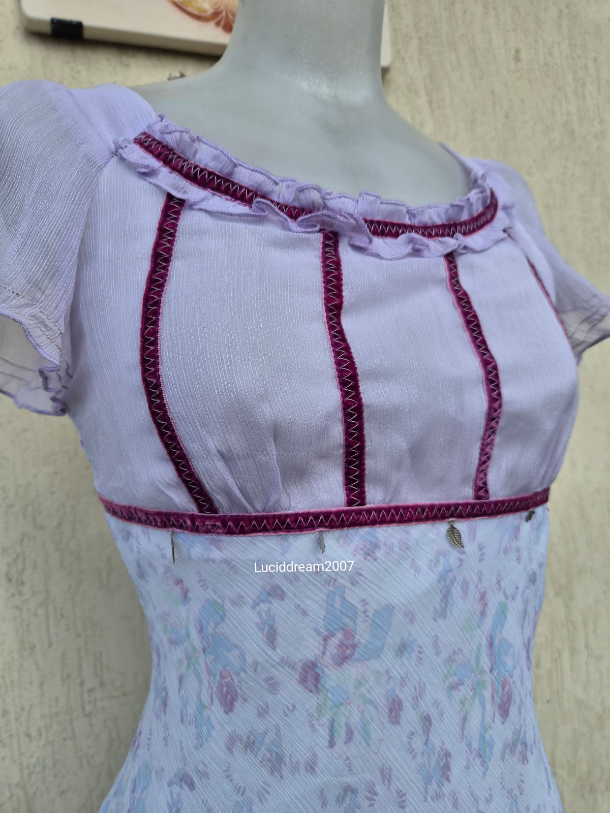Haut en voile floral
