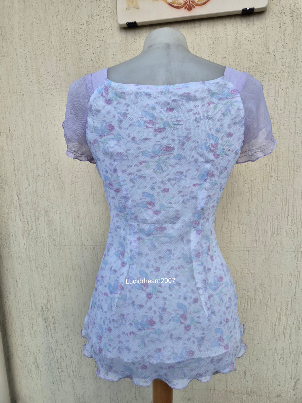 Haut en voile floral
