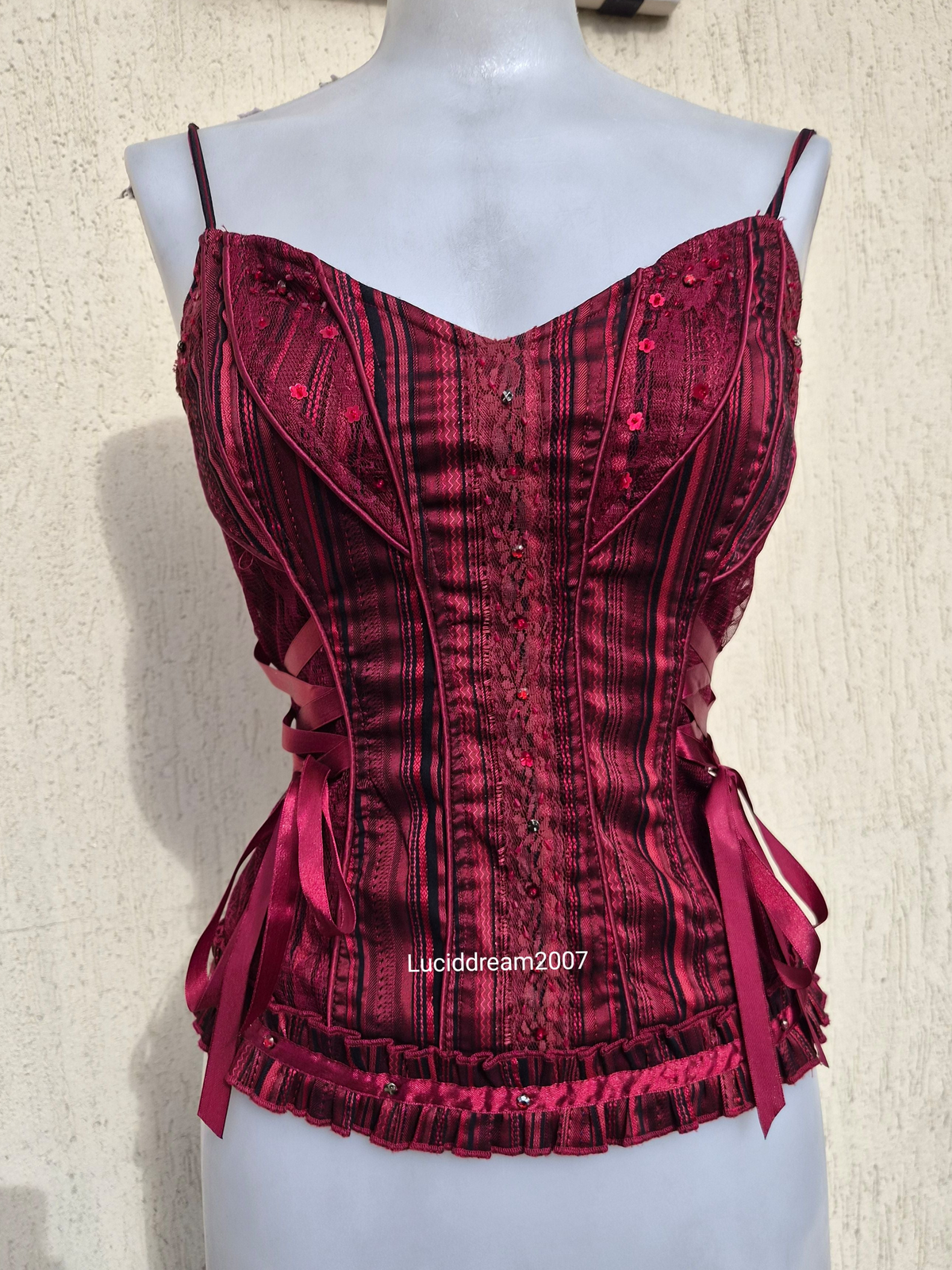 Haut esprit corset rouge