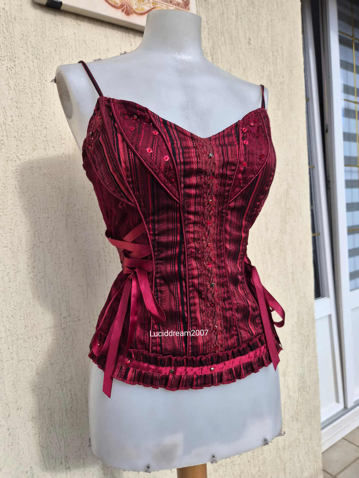 Haut esprit corset rouge
