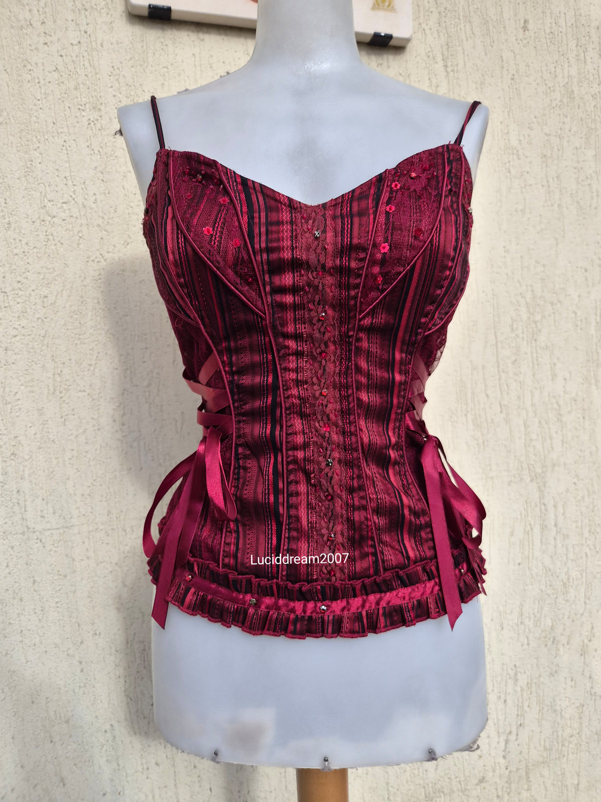 Haut esprit corset rouge