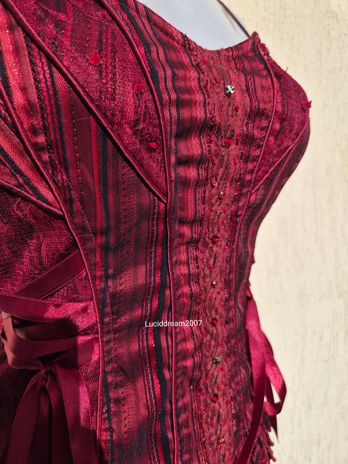 Haut esprit corset rouge