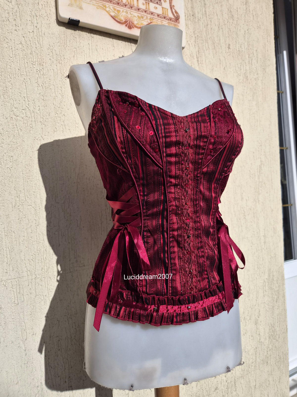 Haut esprit corset rouge