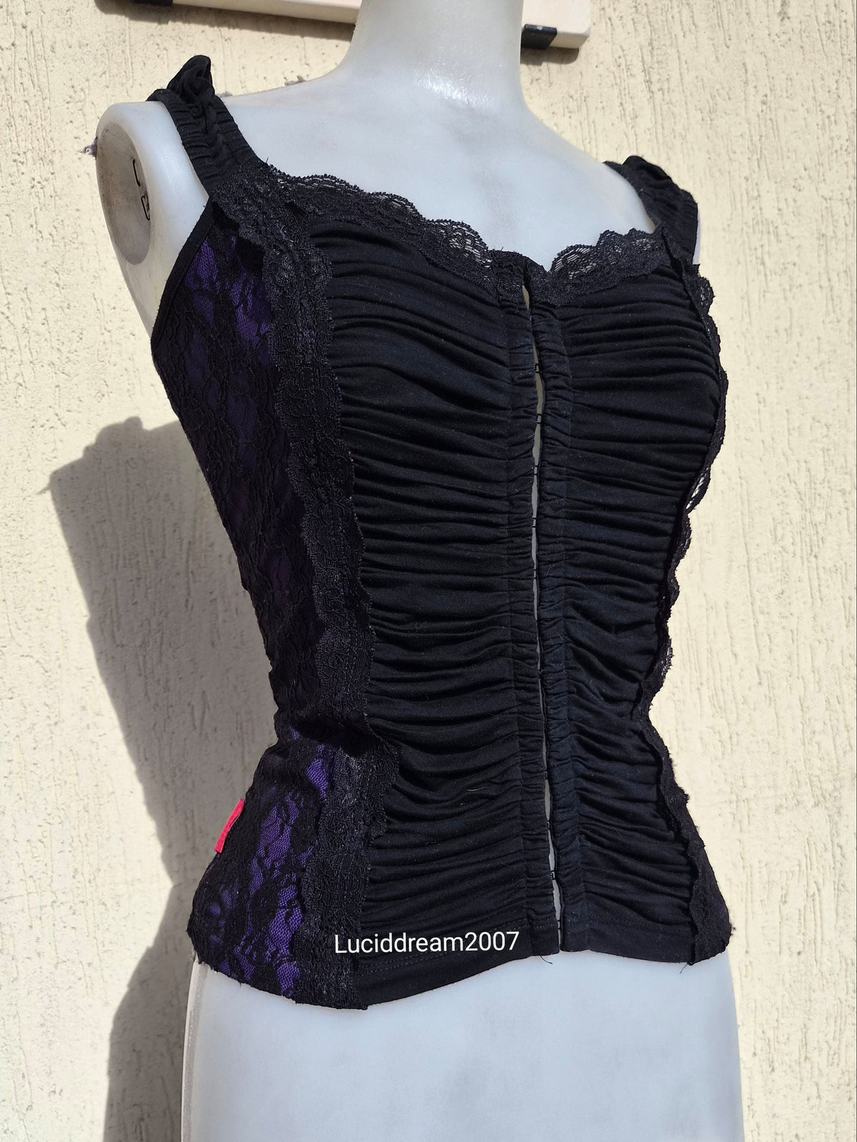 Haut violet et noir Queen of Darkness