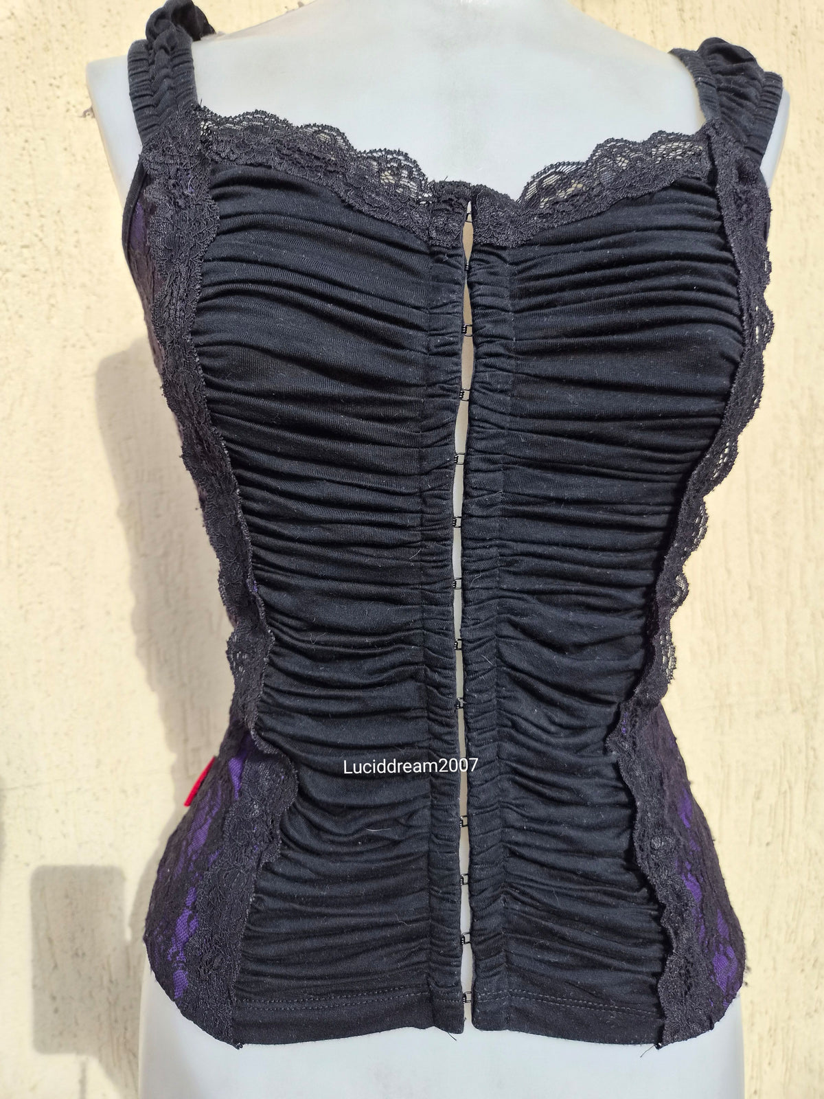 Haut violet et noir Queen of Darkness