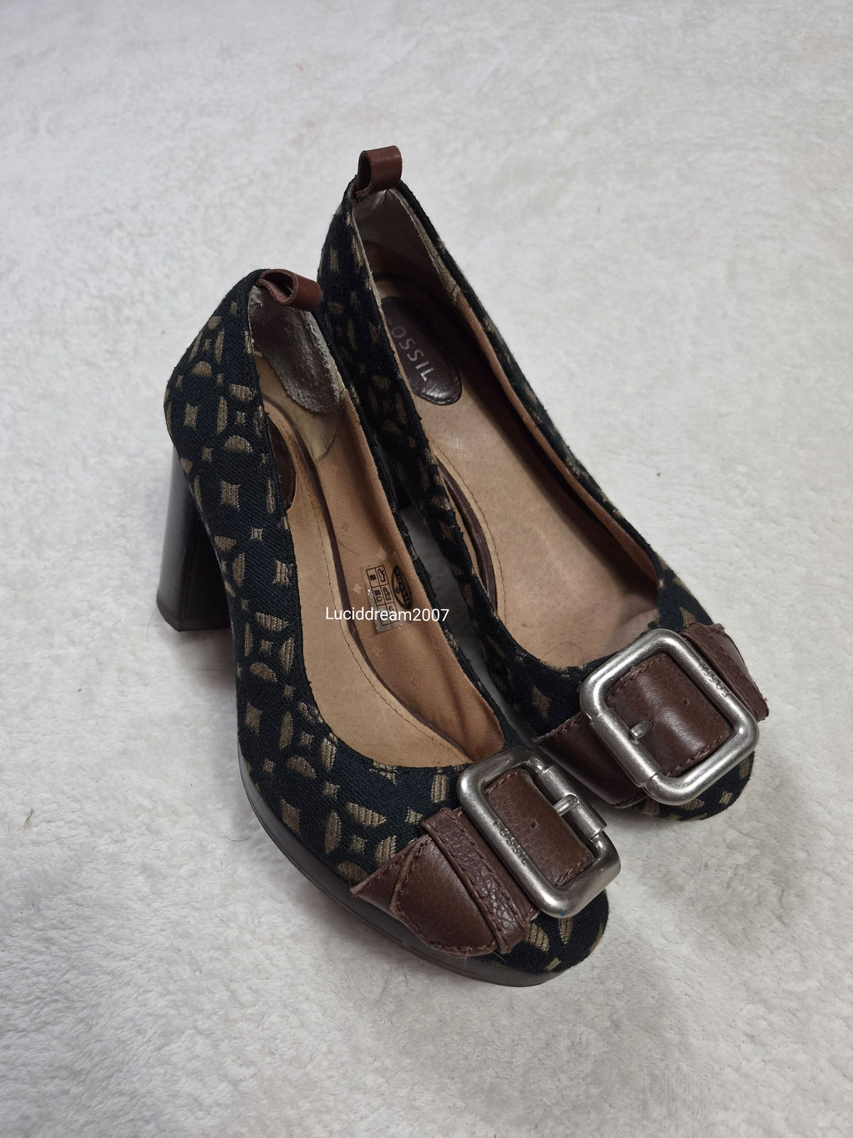 Chaussures à talons carrés