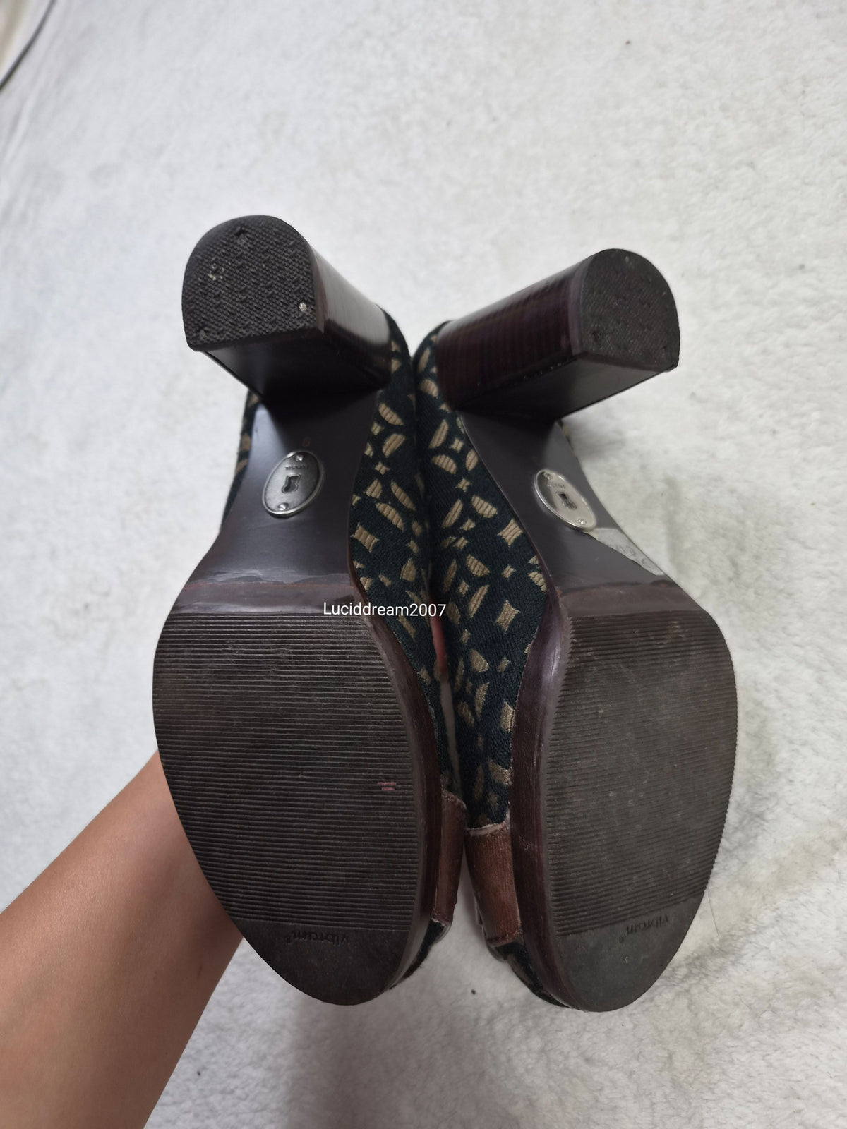 Chaussures à talons carrés