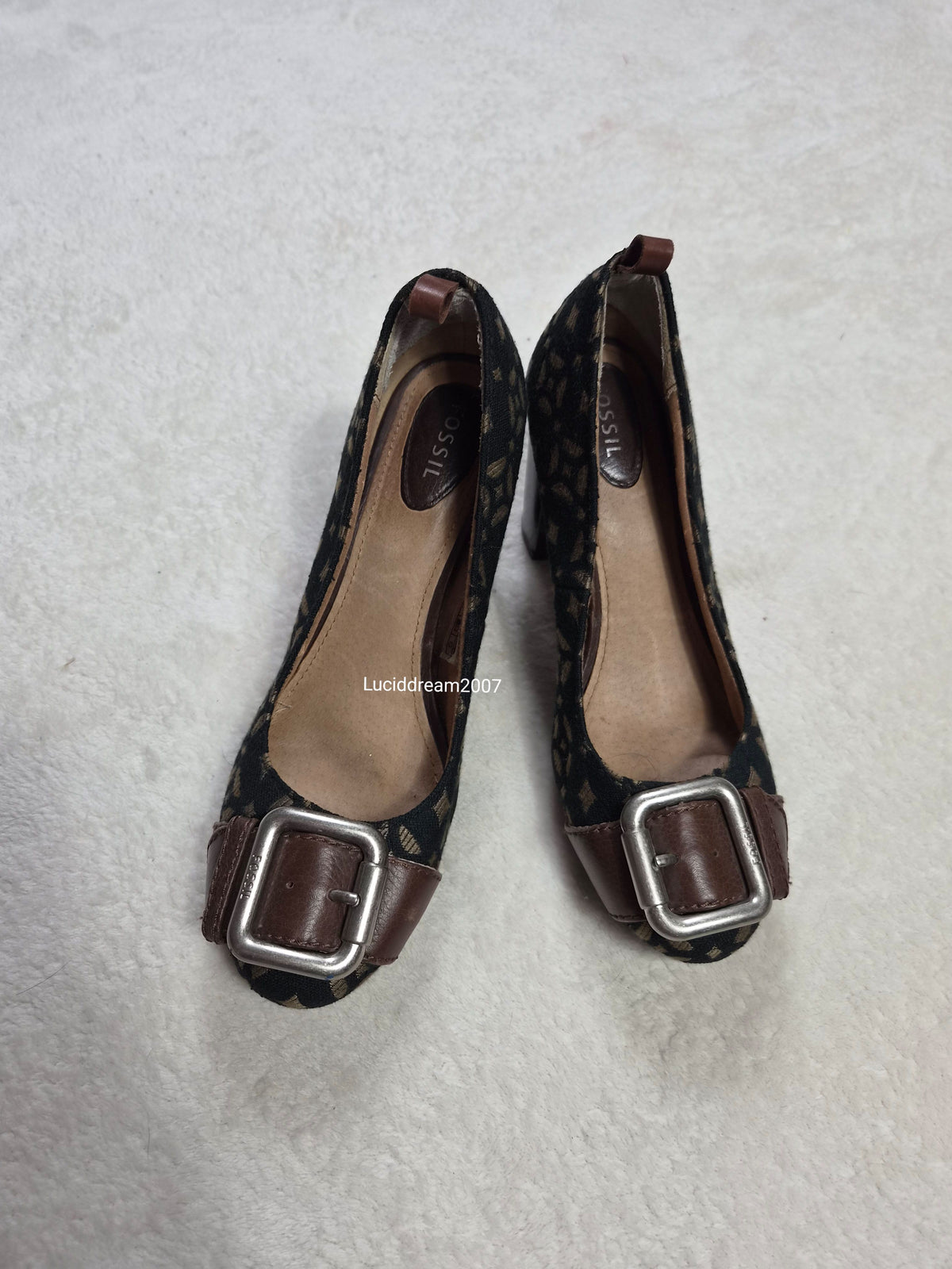 Chaussures à talons carrés