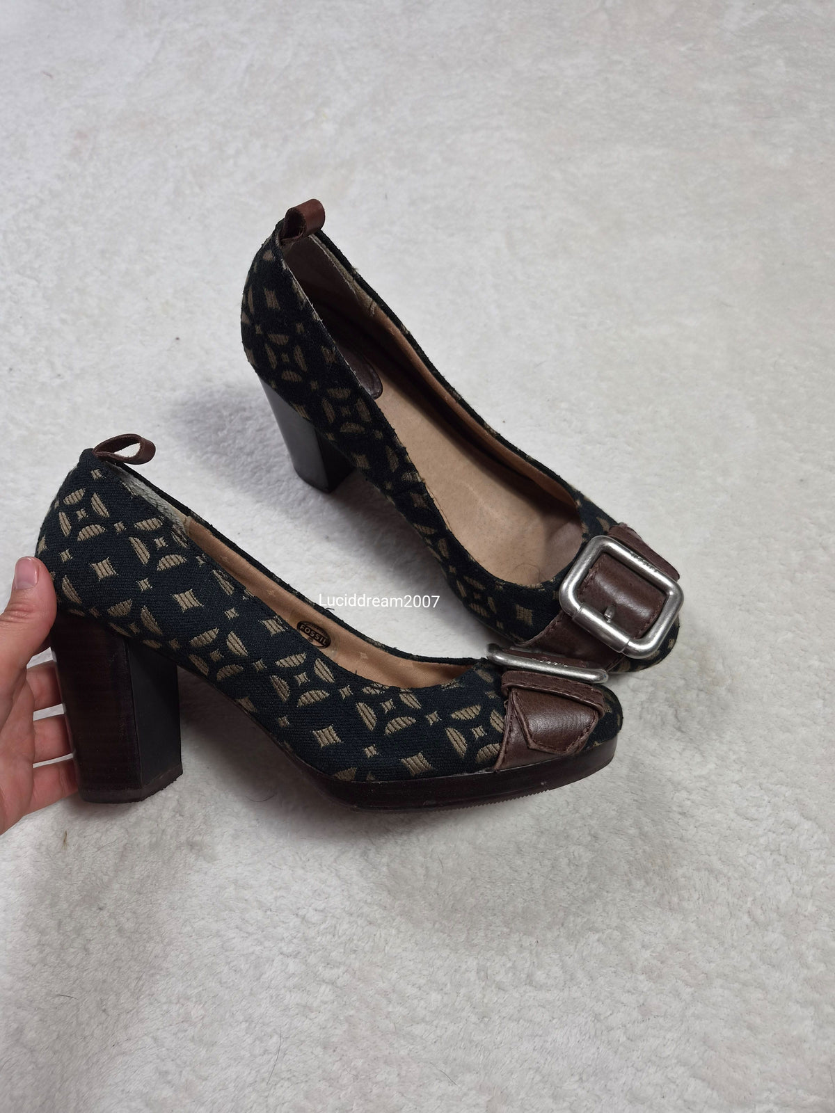 Chaussures à talons carrés