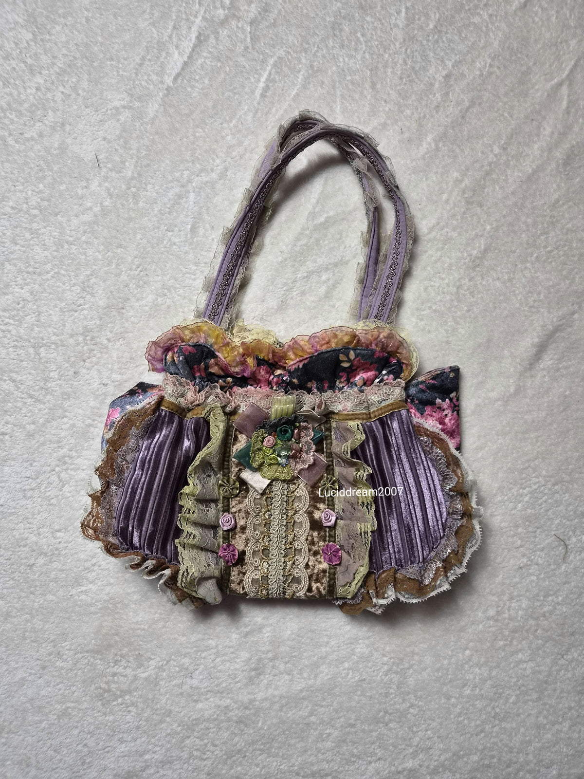 Sac brodé